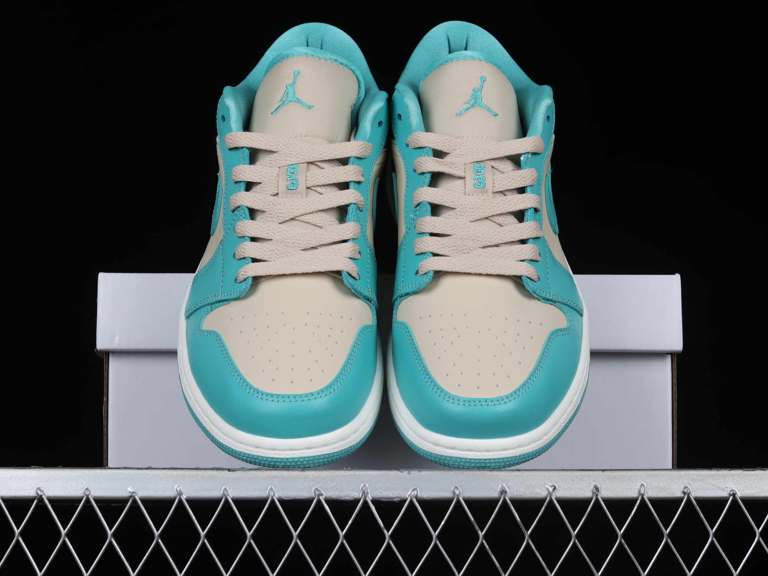 AJ1 low top