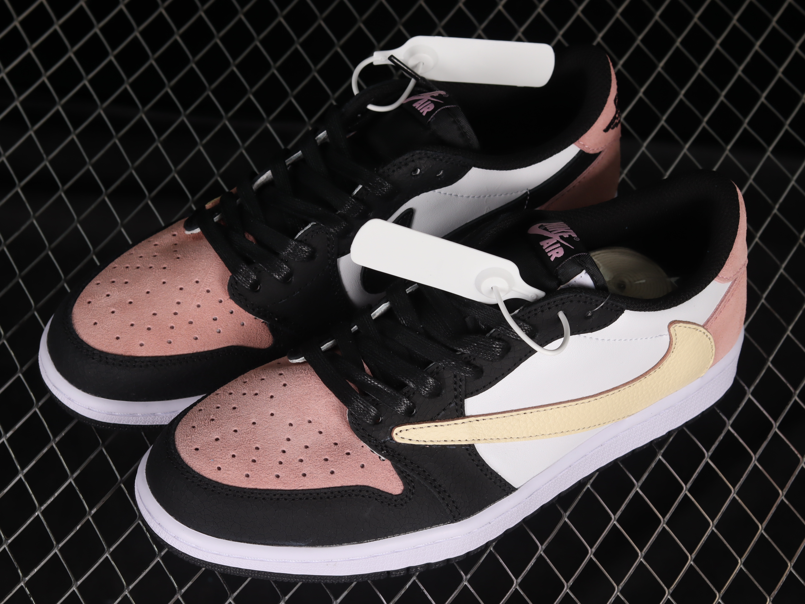 AJ1 low top