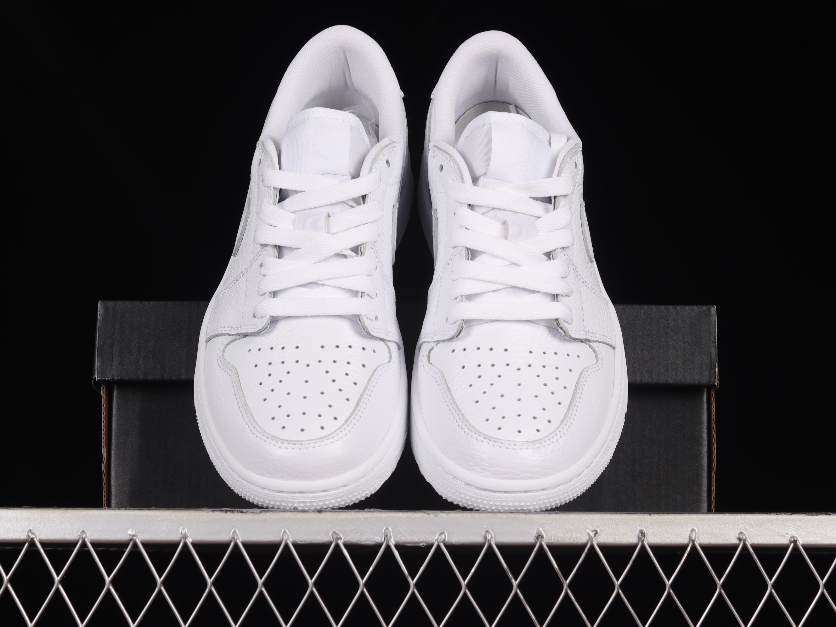 AJ1 low top