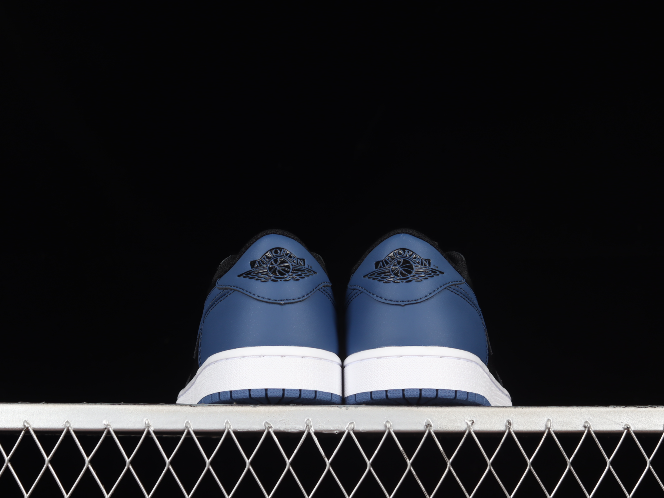 AJ1 low top
