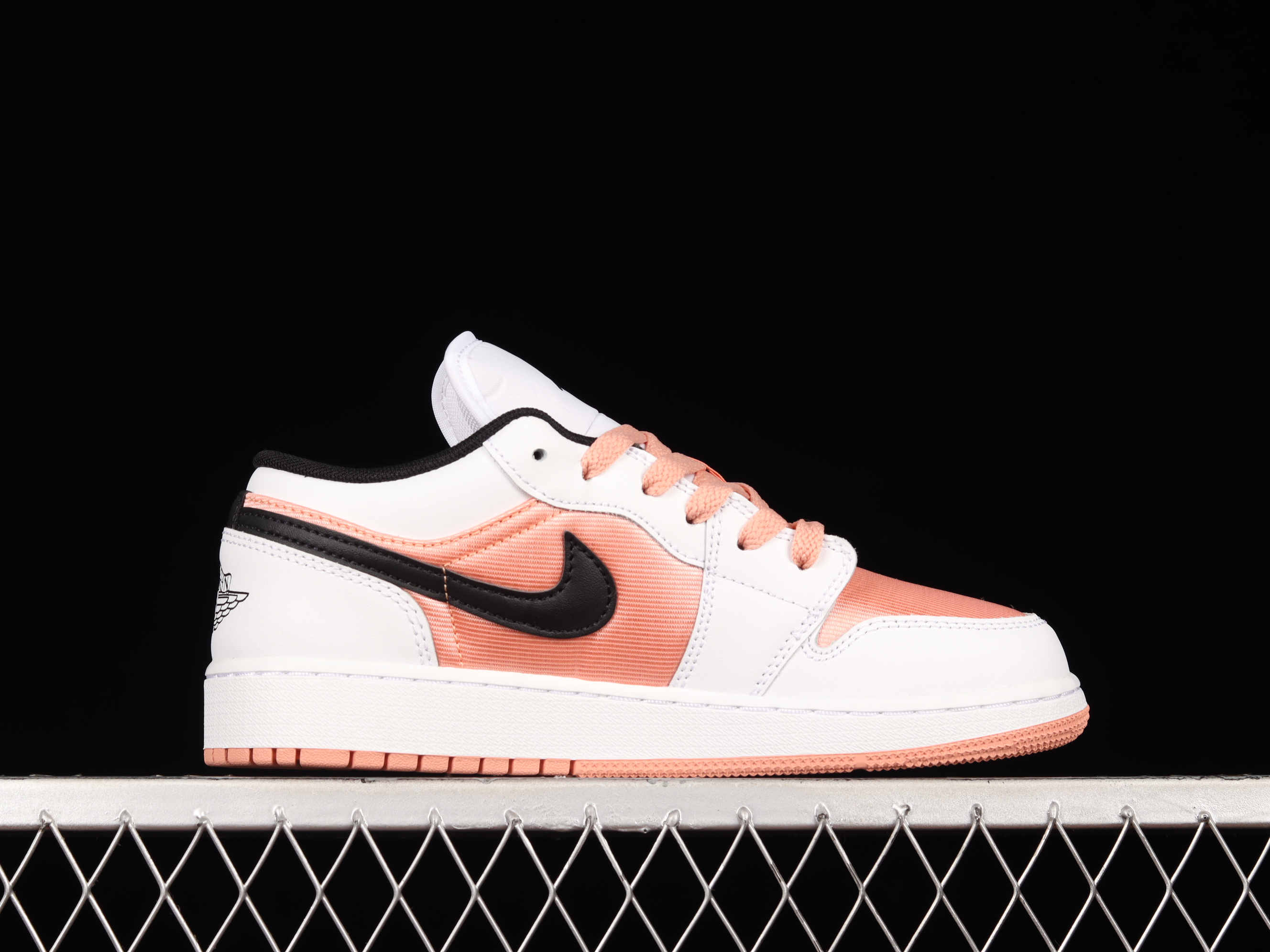 AJ1 low top