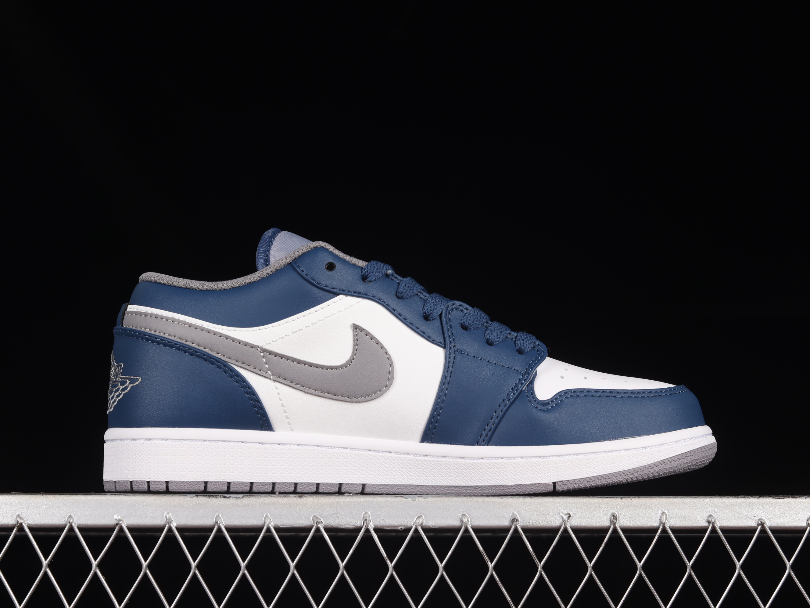 AJ1 low top