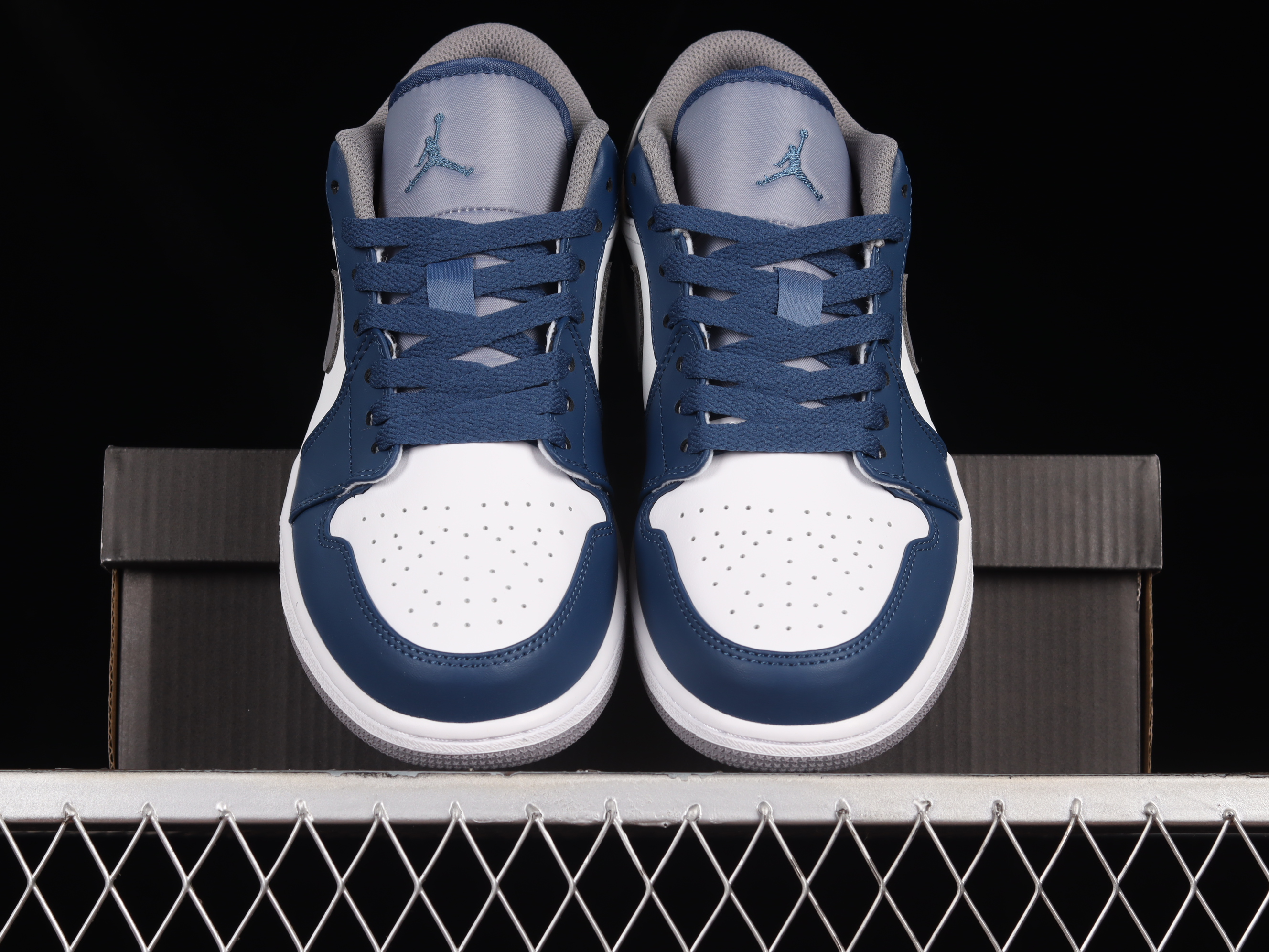 AJ1 low top
