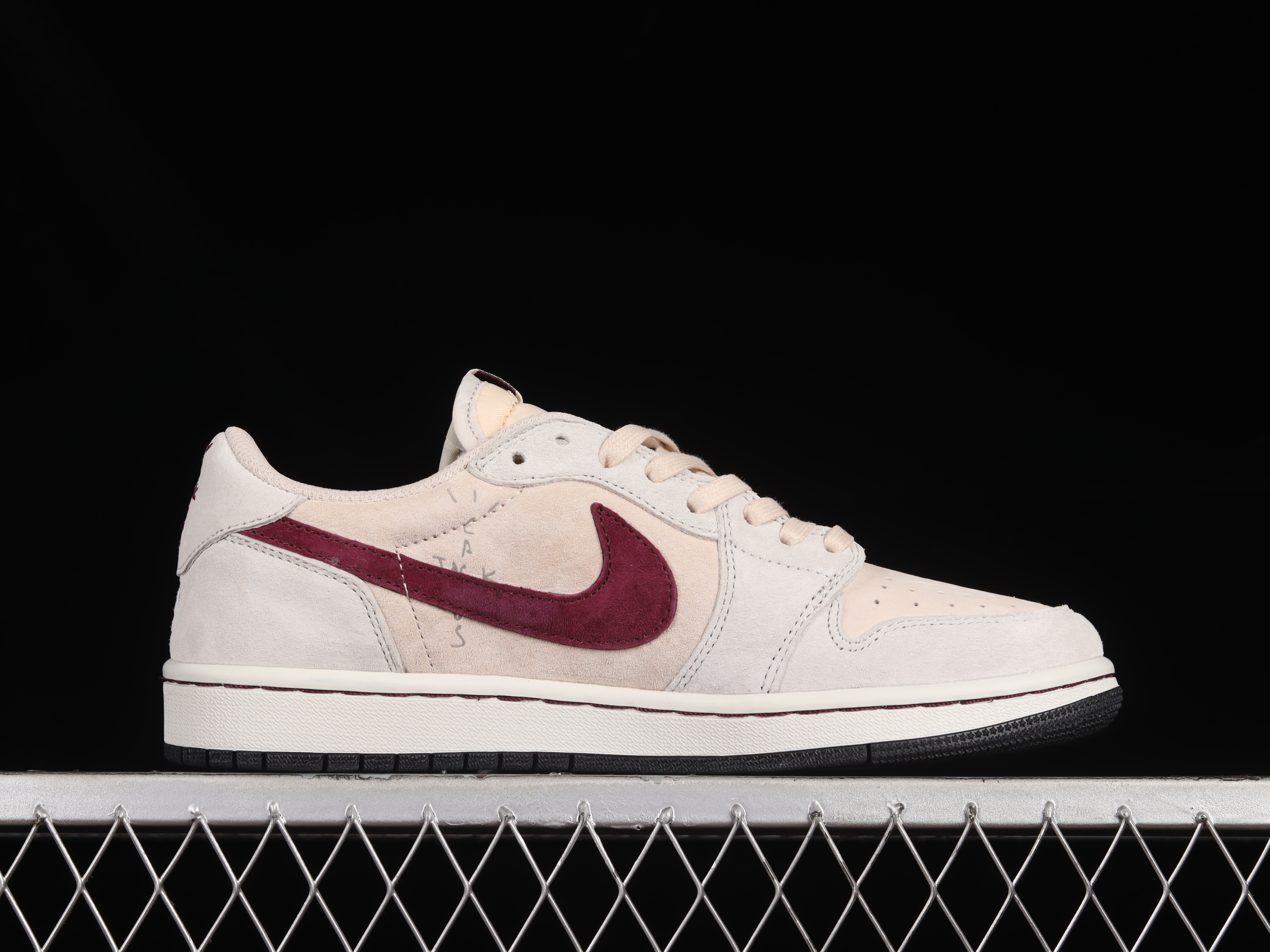 AJ1 low top
