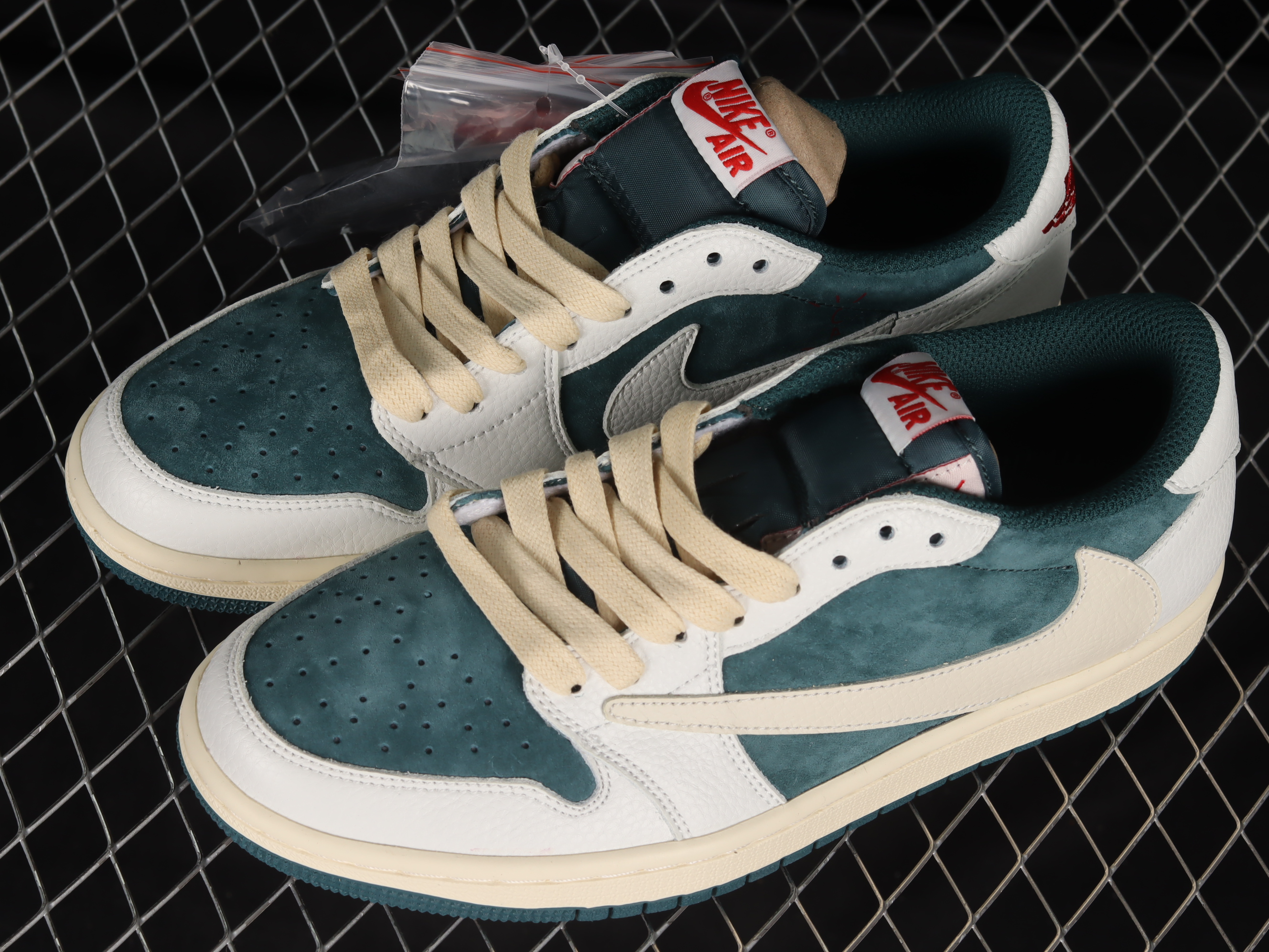 AJ1 low top