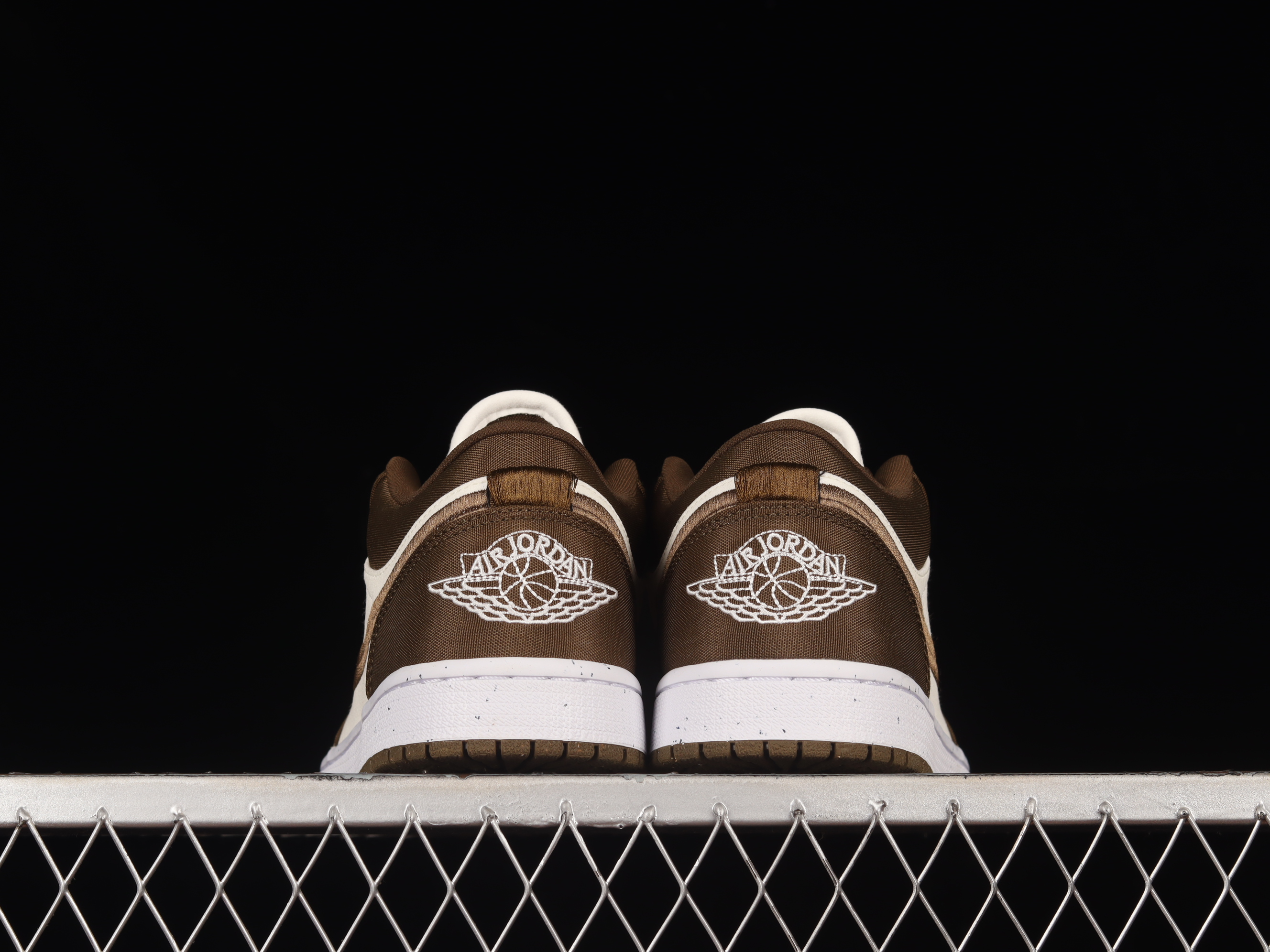 AJ1 low top