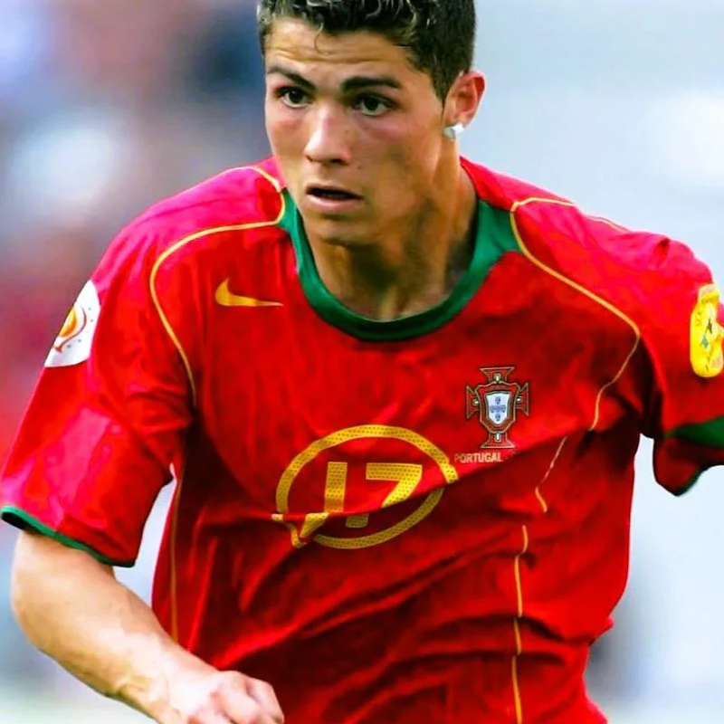 2004-2005 Portugal Home Retro Jersey