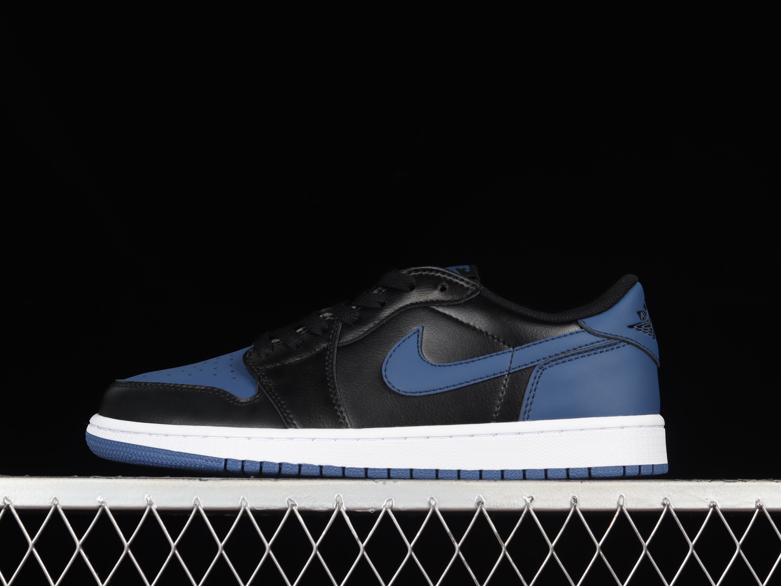 AJ1 low top