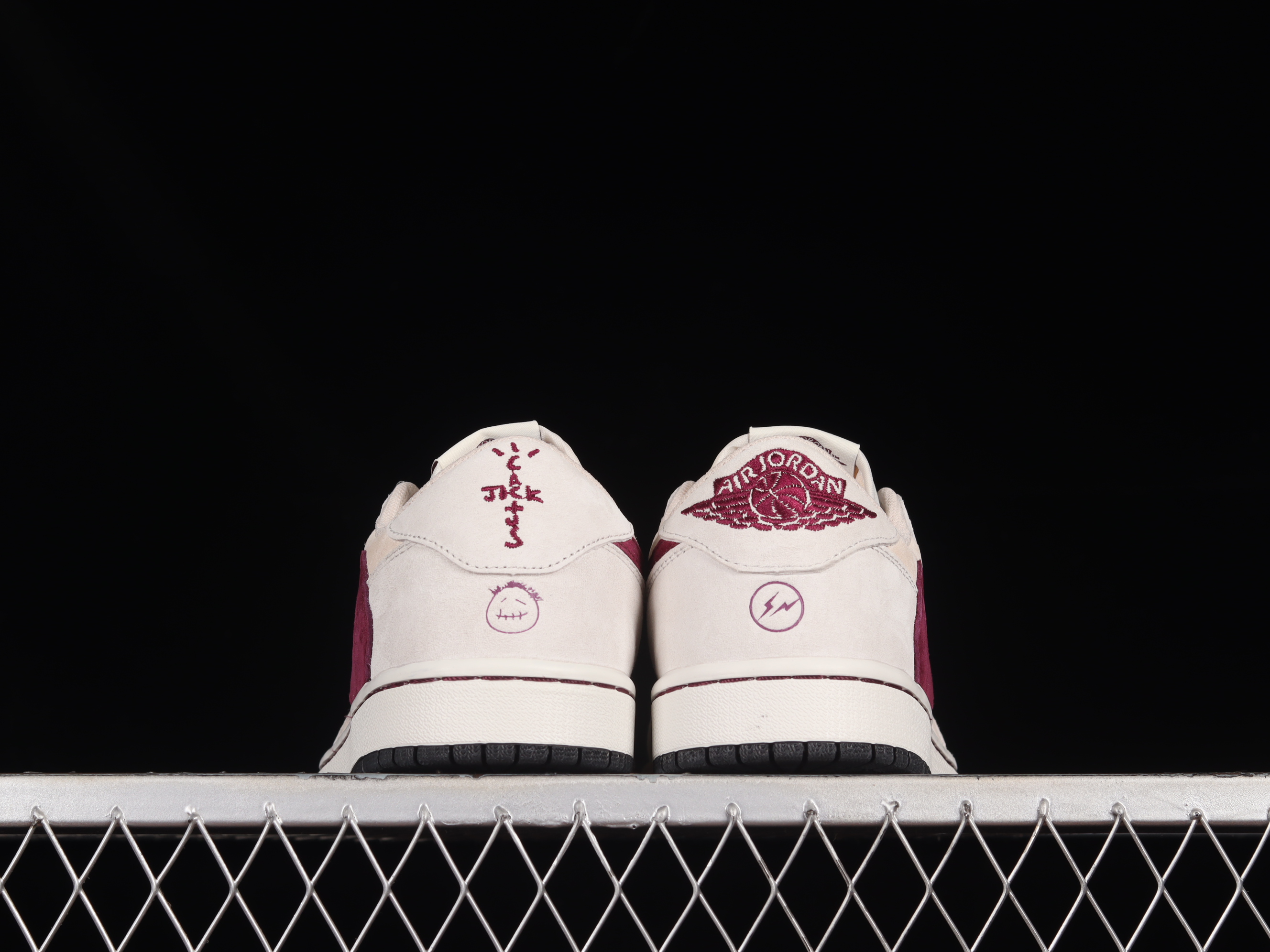 AJ1 low top