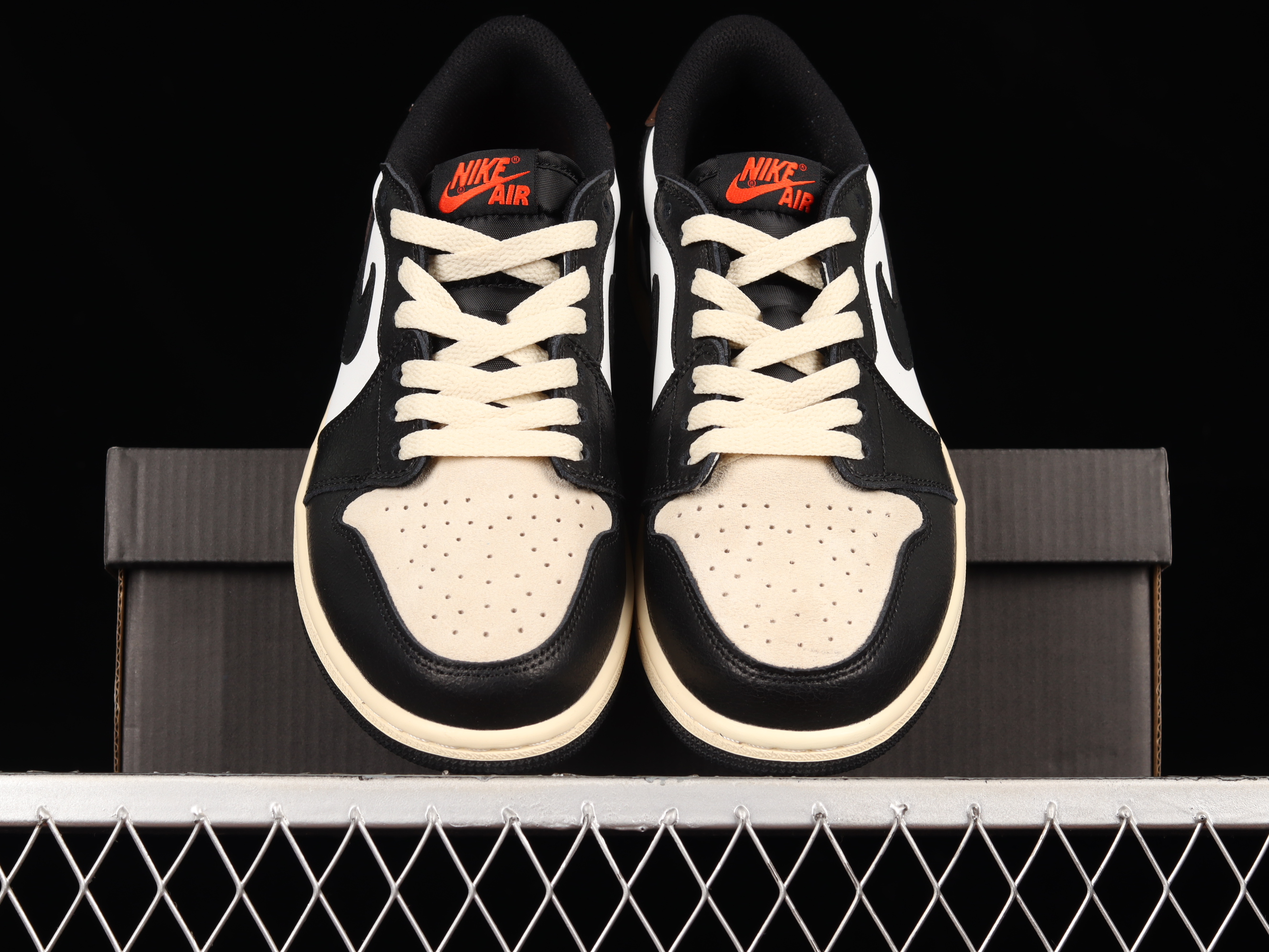 AJ1 low top
