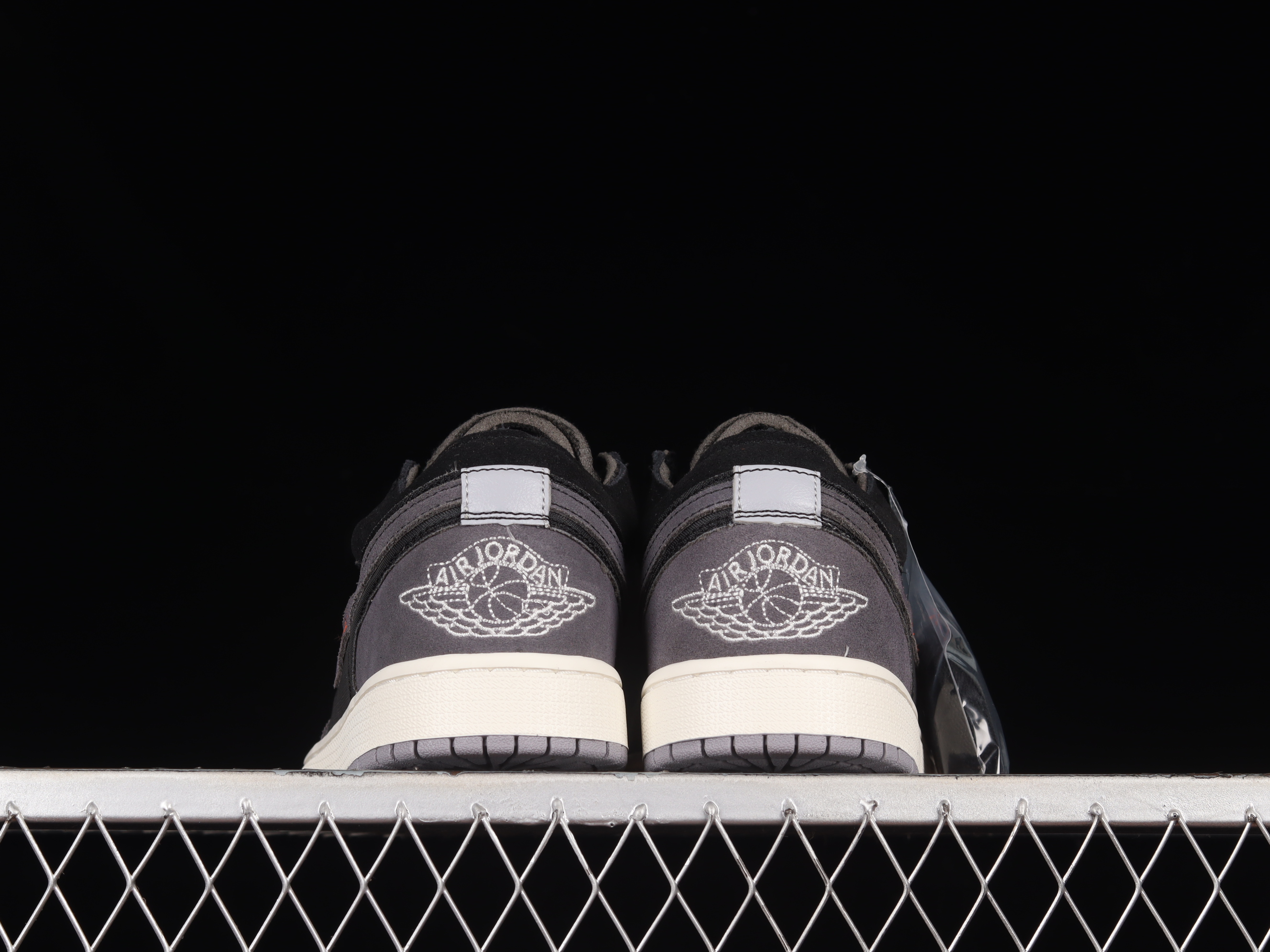 AJ1 low top