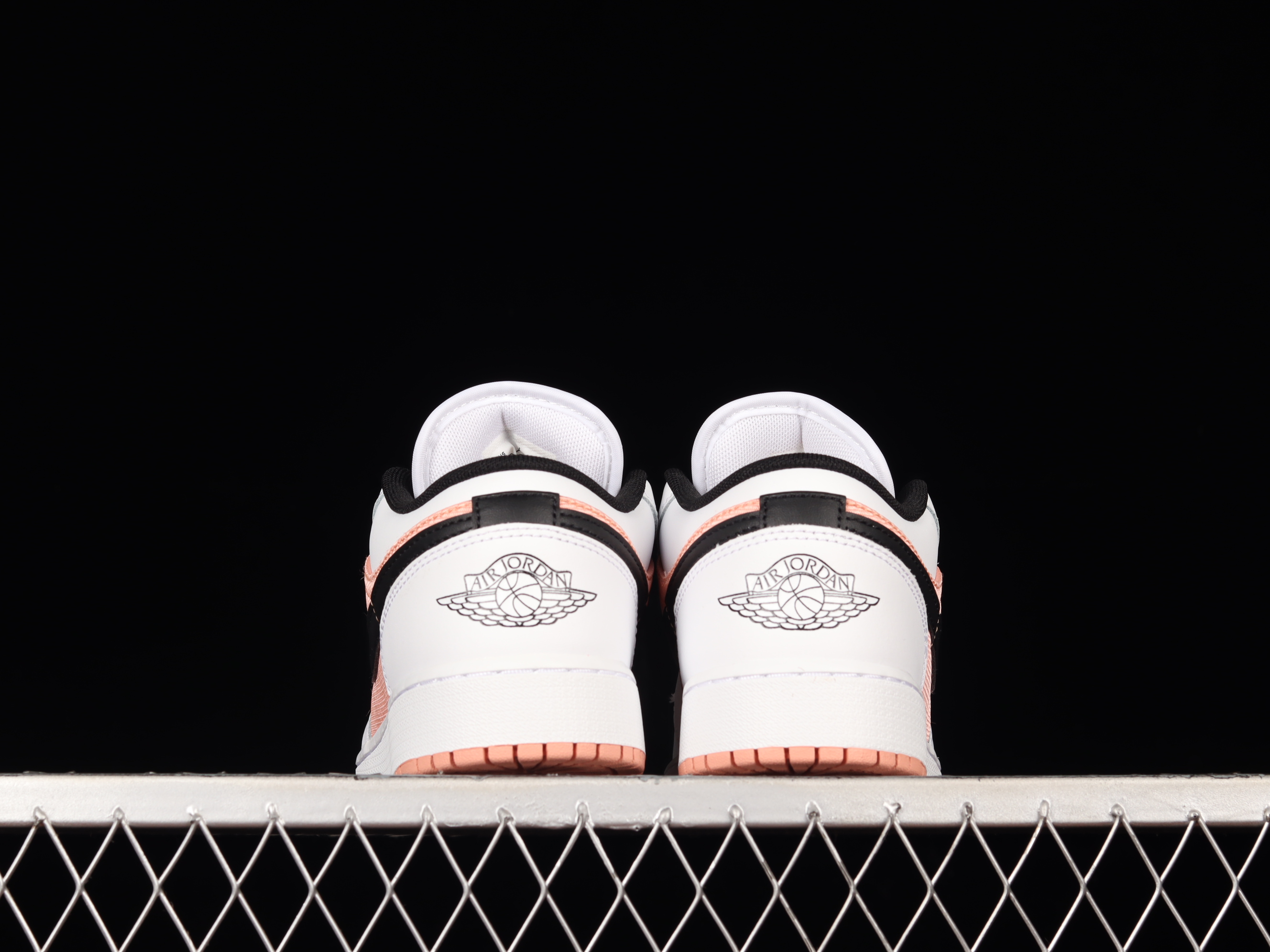 AJ1 low top