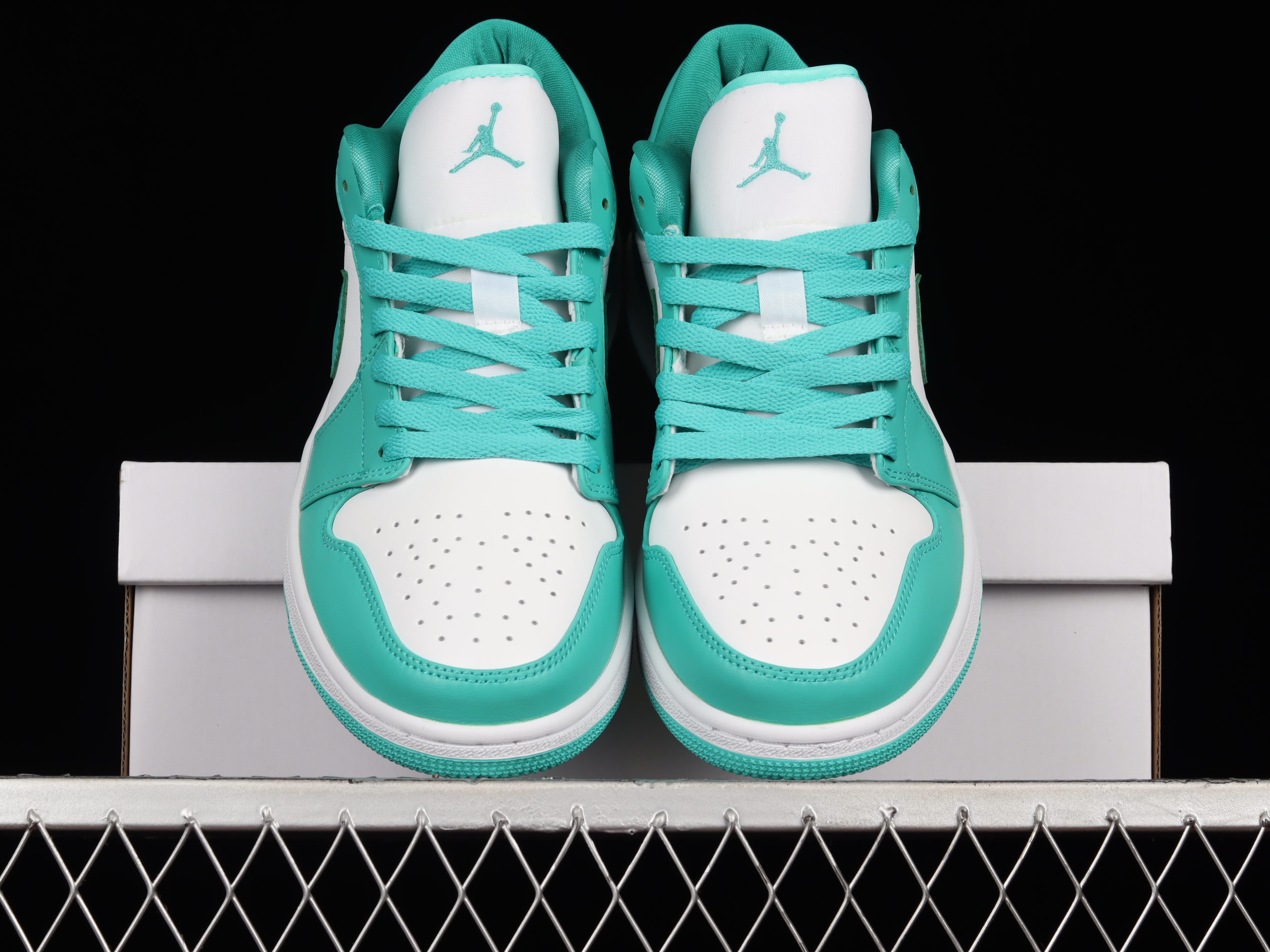 AJ1 low top