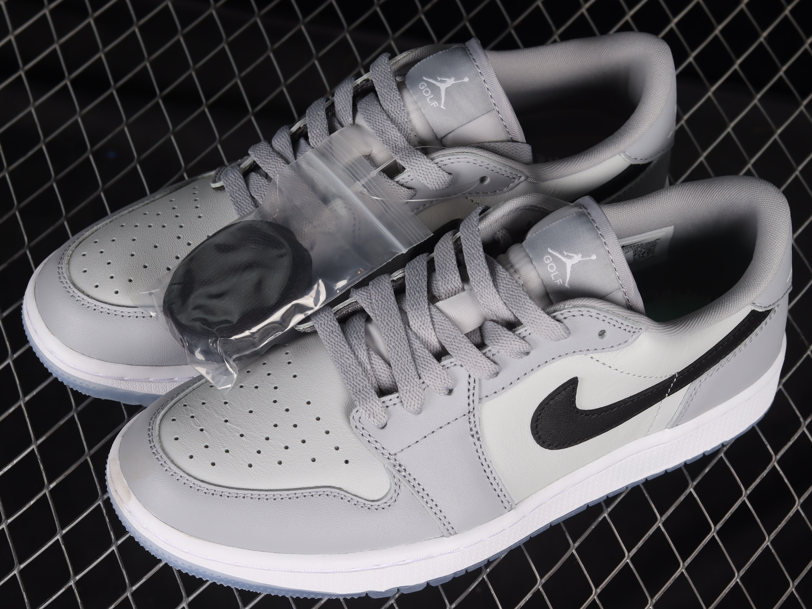 AJ1 low top