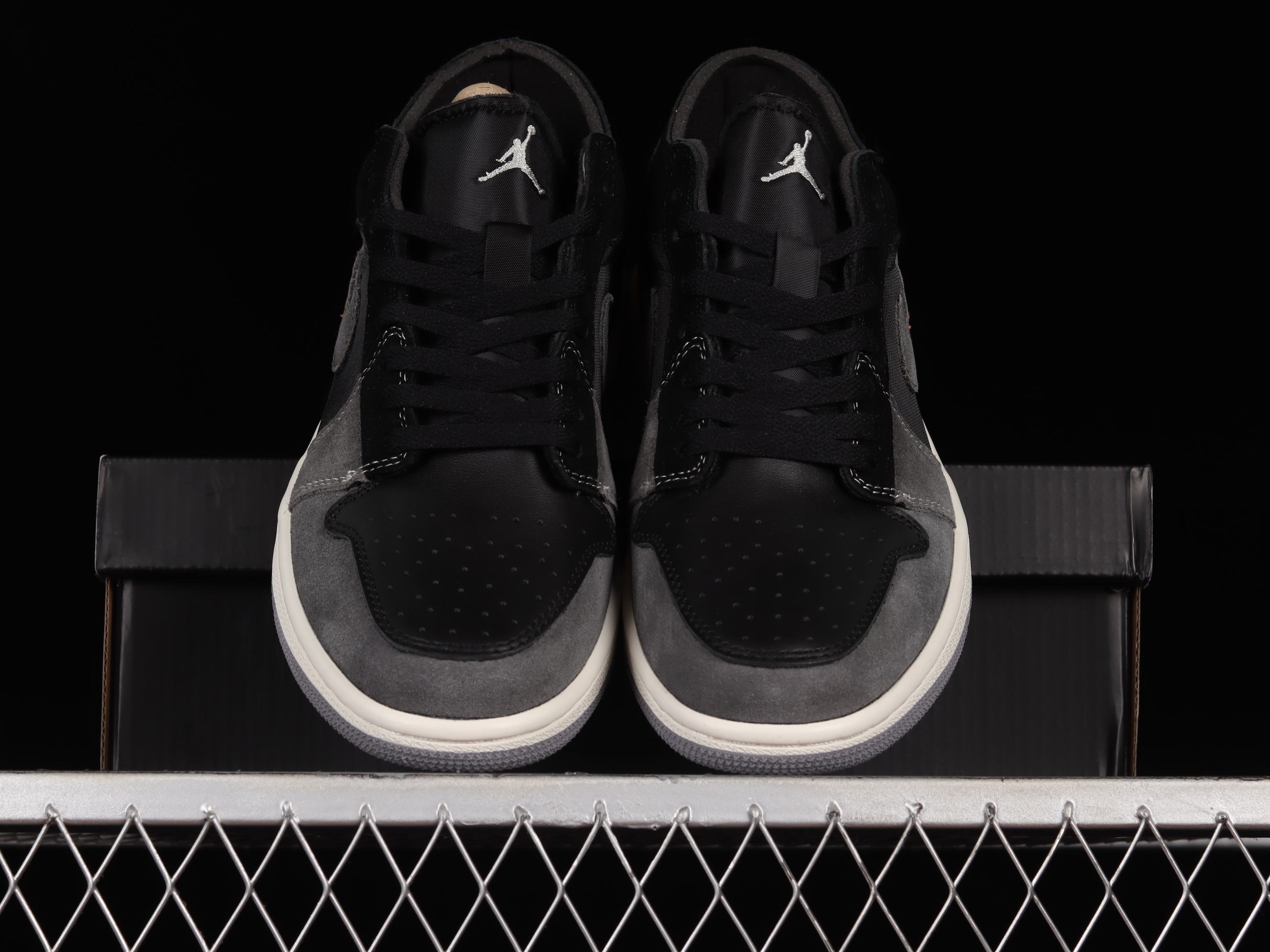 AJ1 low top