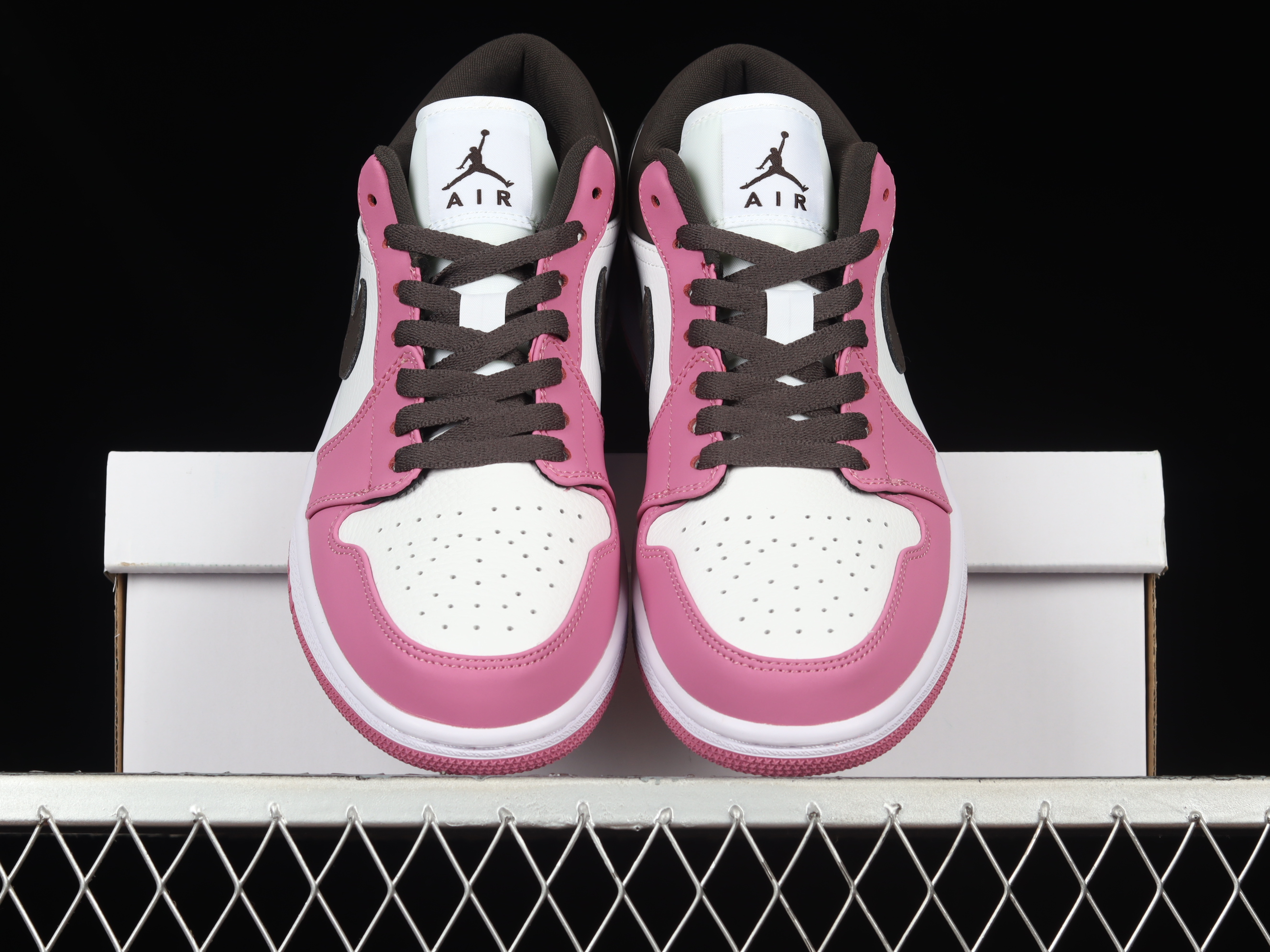 AJ1 low top