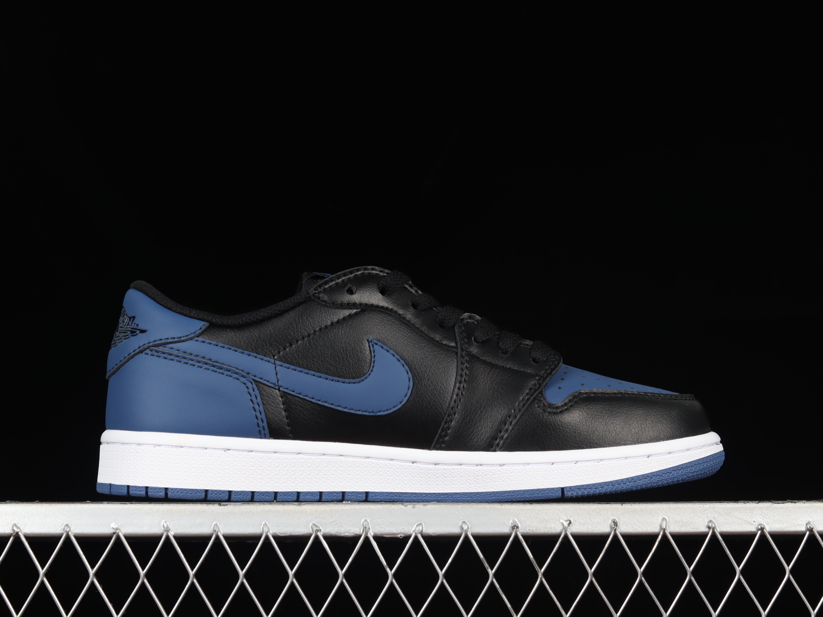 AJ1 low top