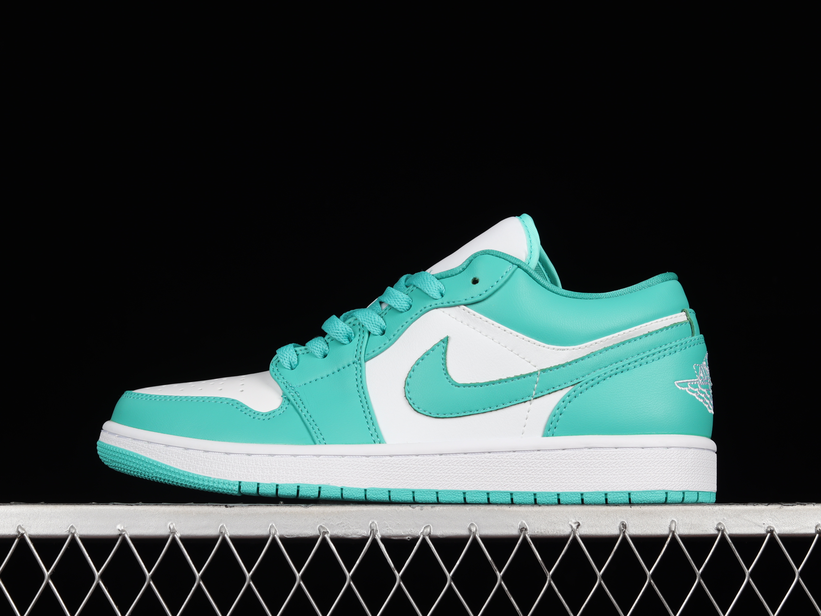 AJ1 low top