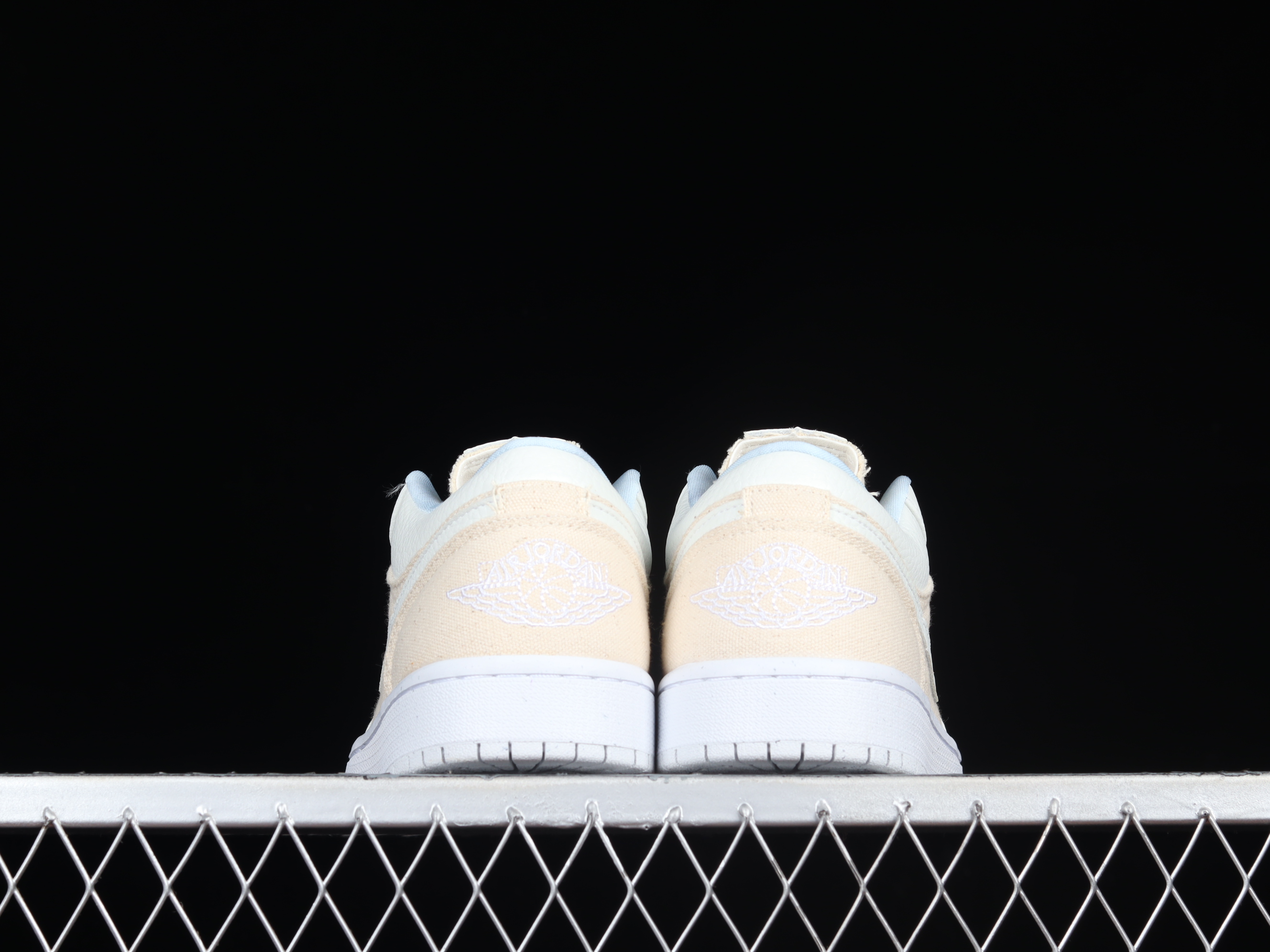 AJ1 low top