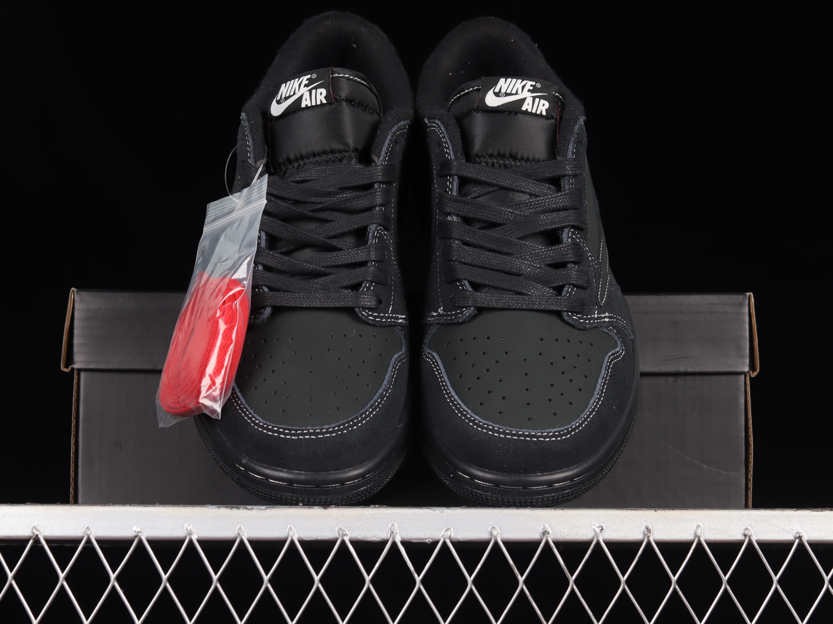 AJ1 low top