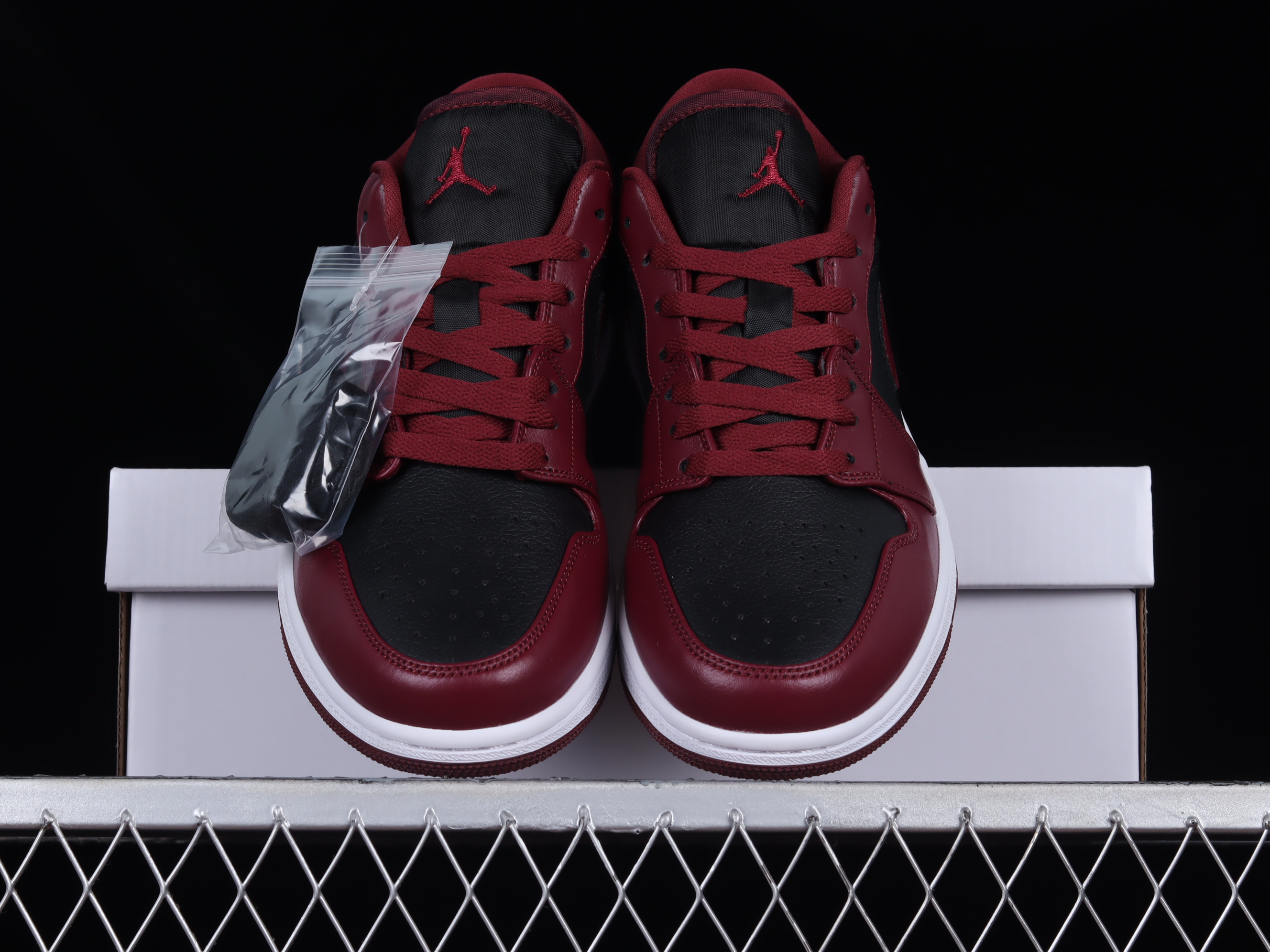 AJ1 low top