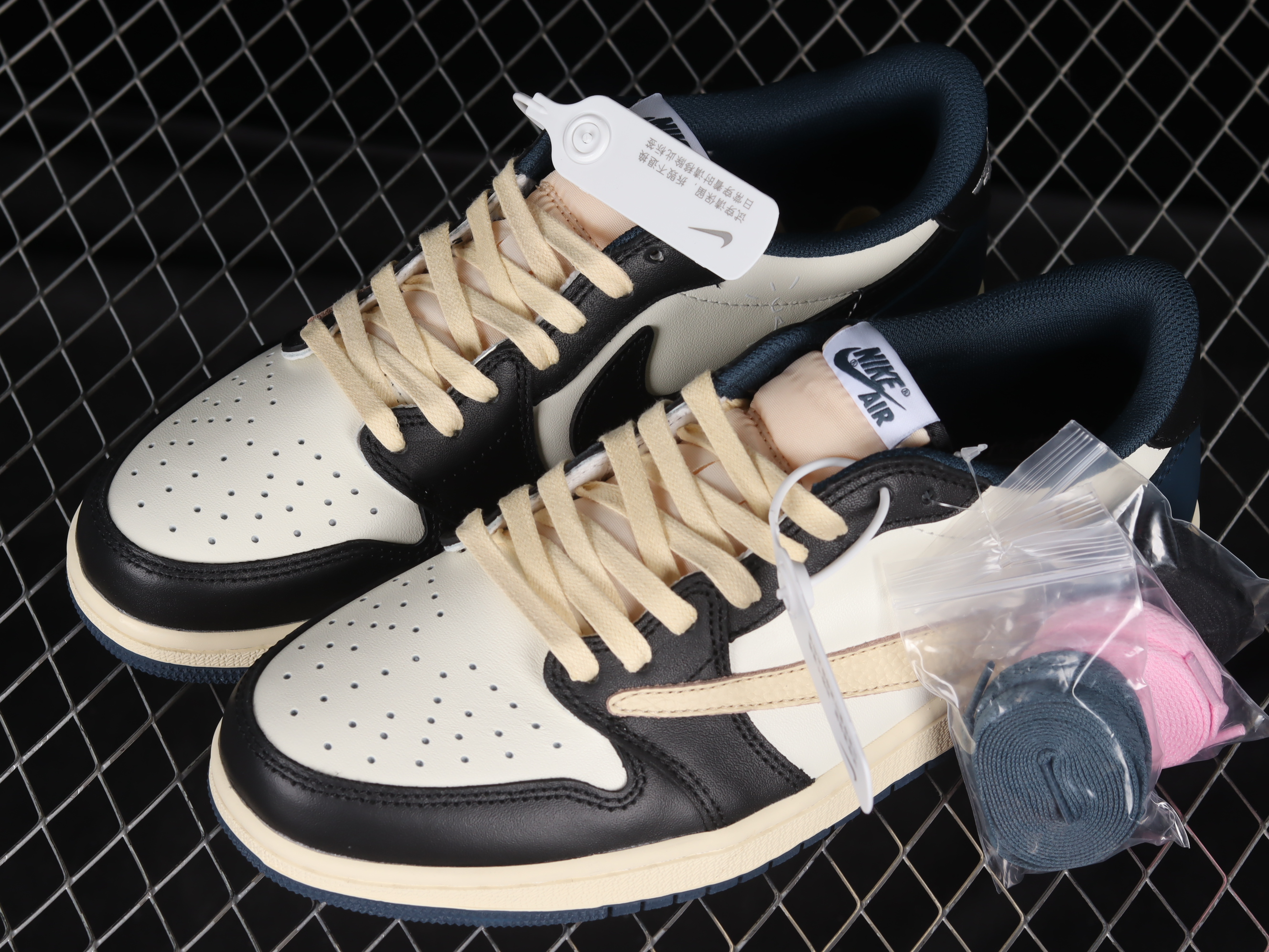 AJ1 low top