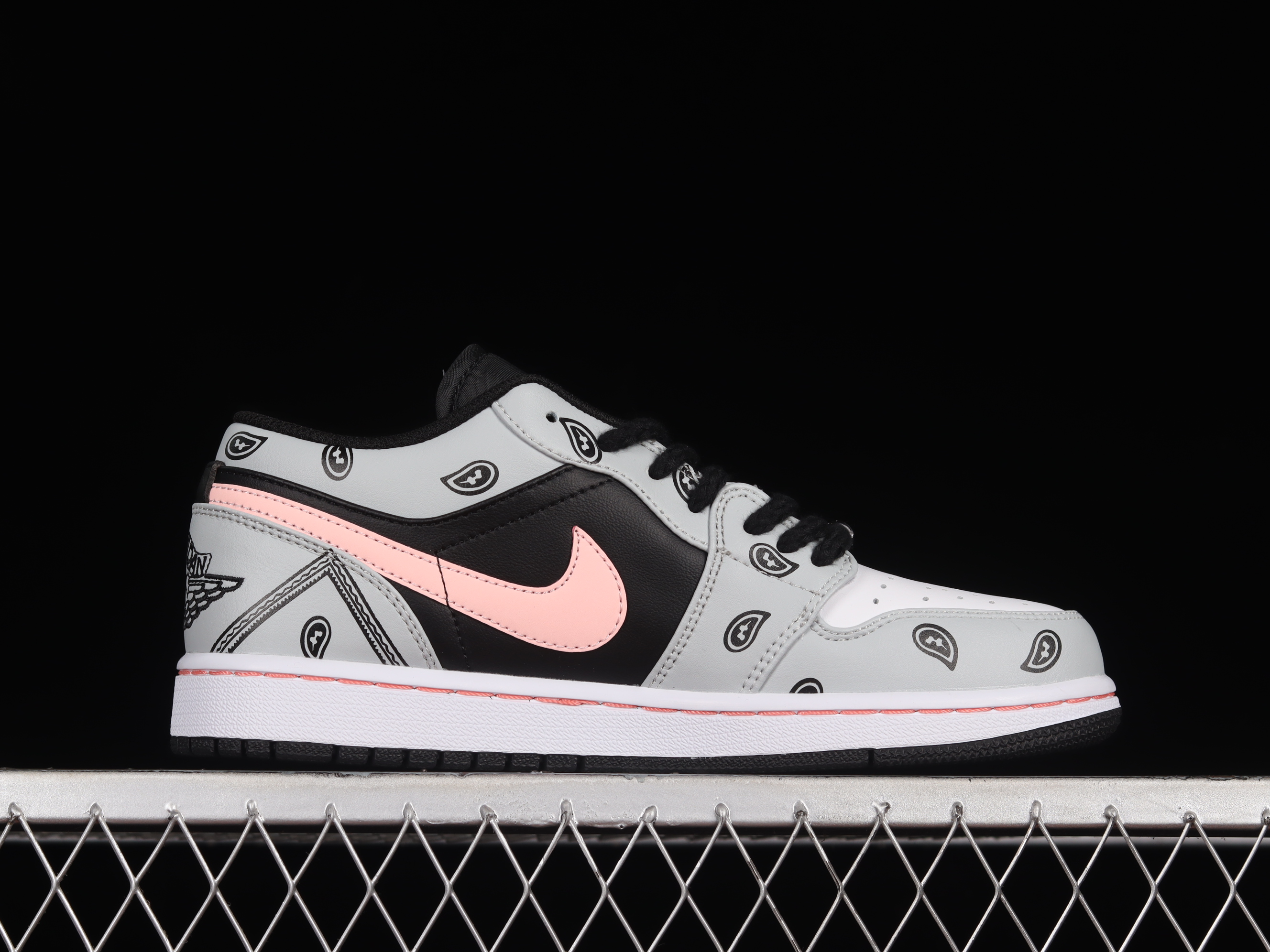 AJ1 low top