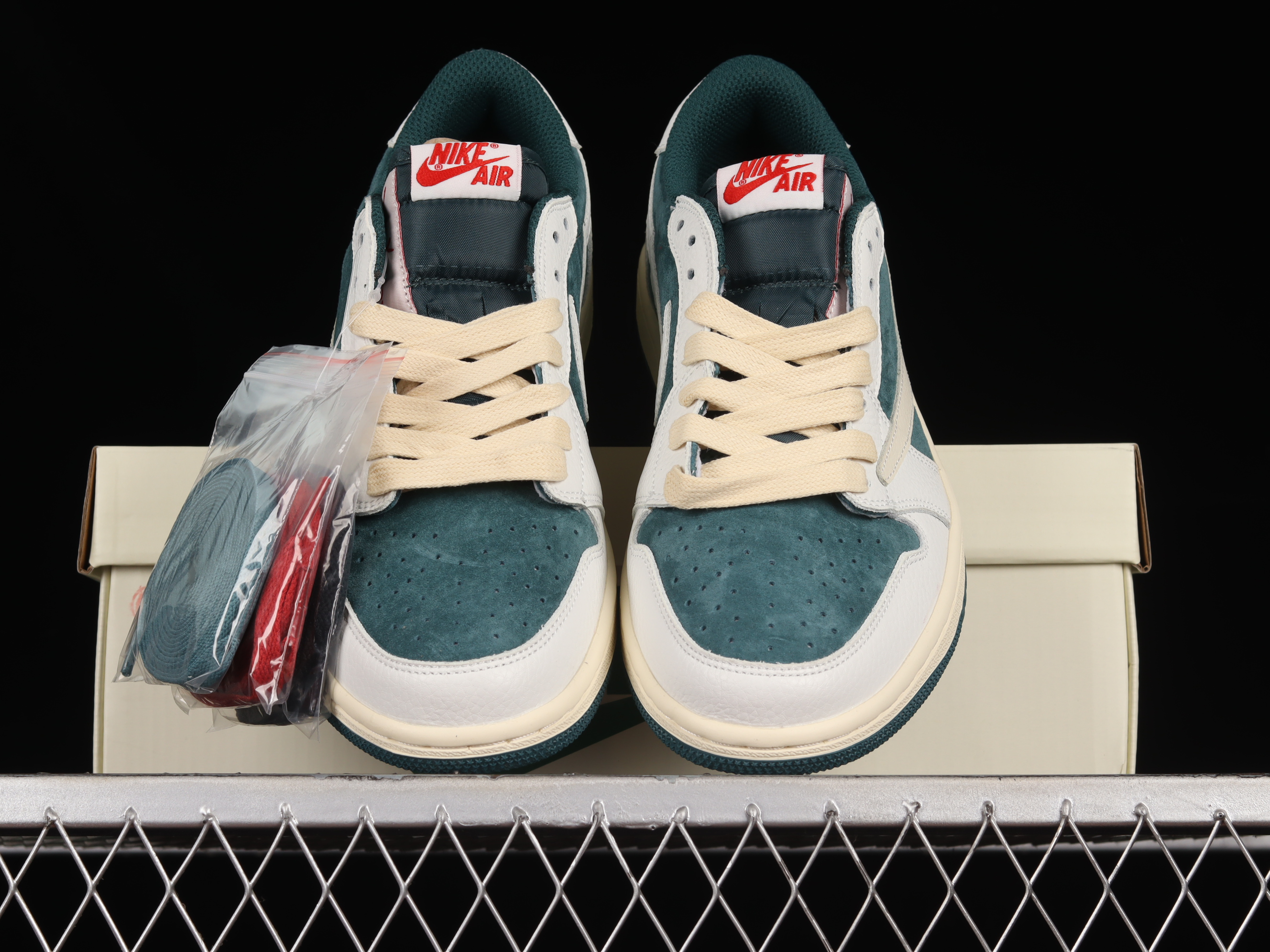 AJ1 low top