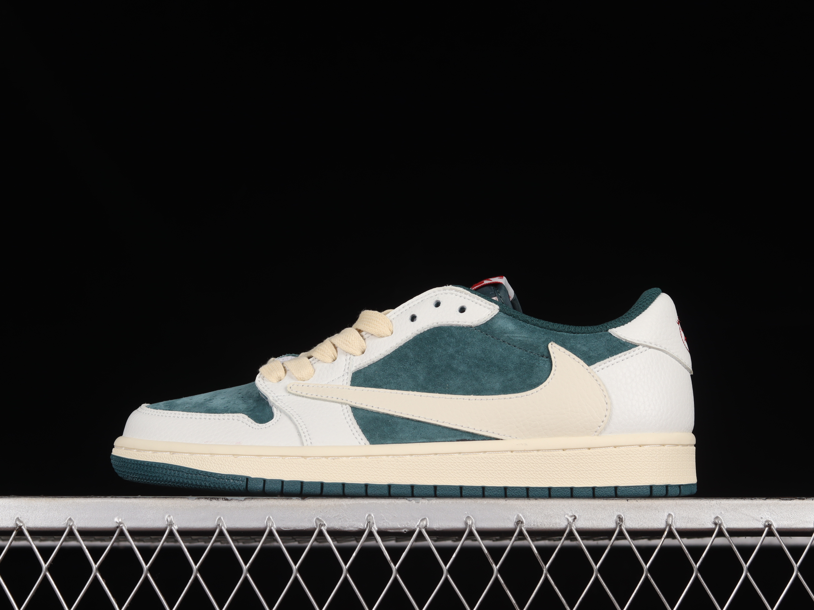 AJ1 low top