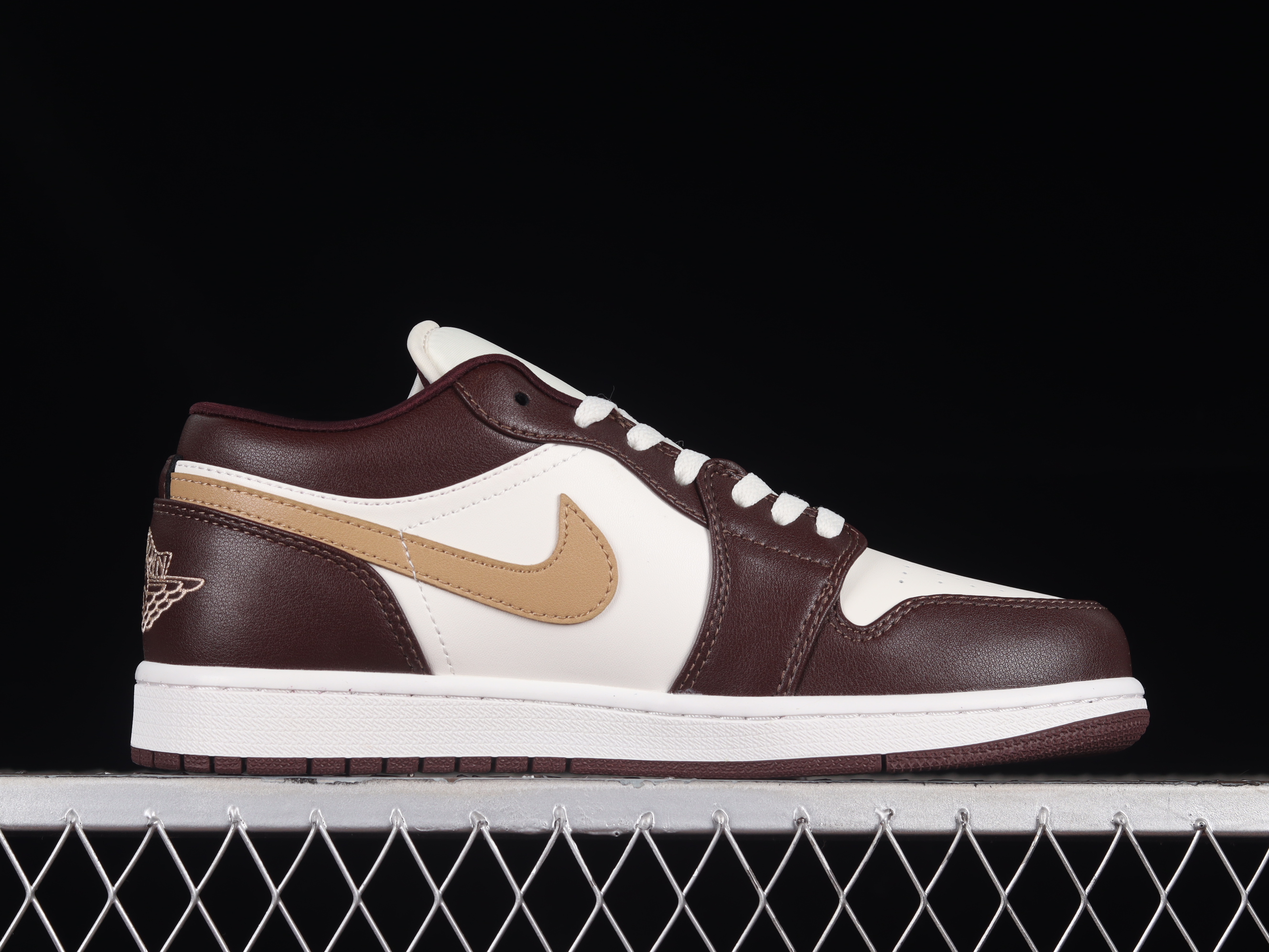 AJ1 low top