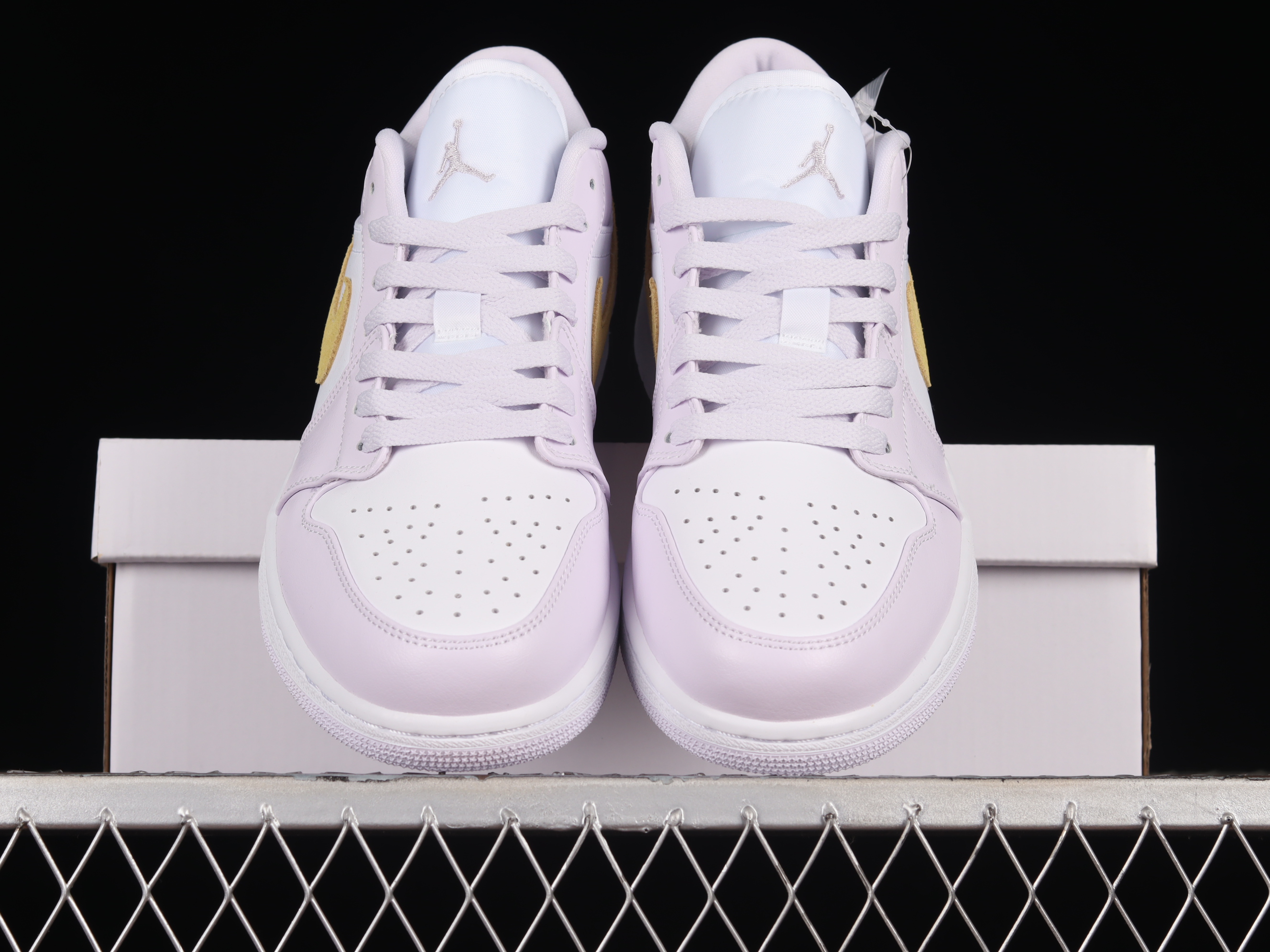 AJ1 low top