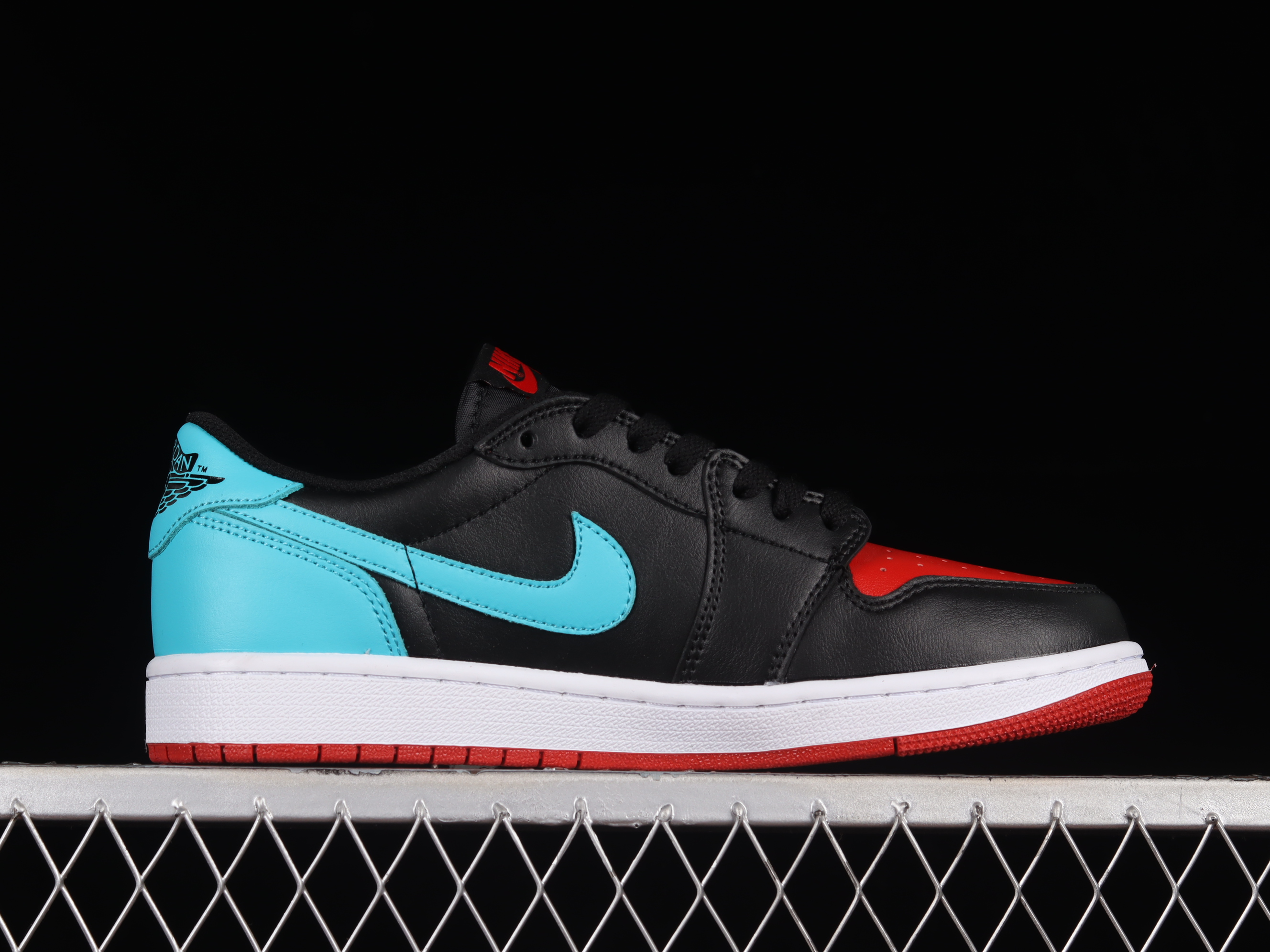 AJ1 low top