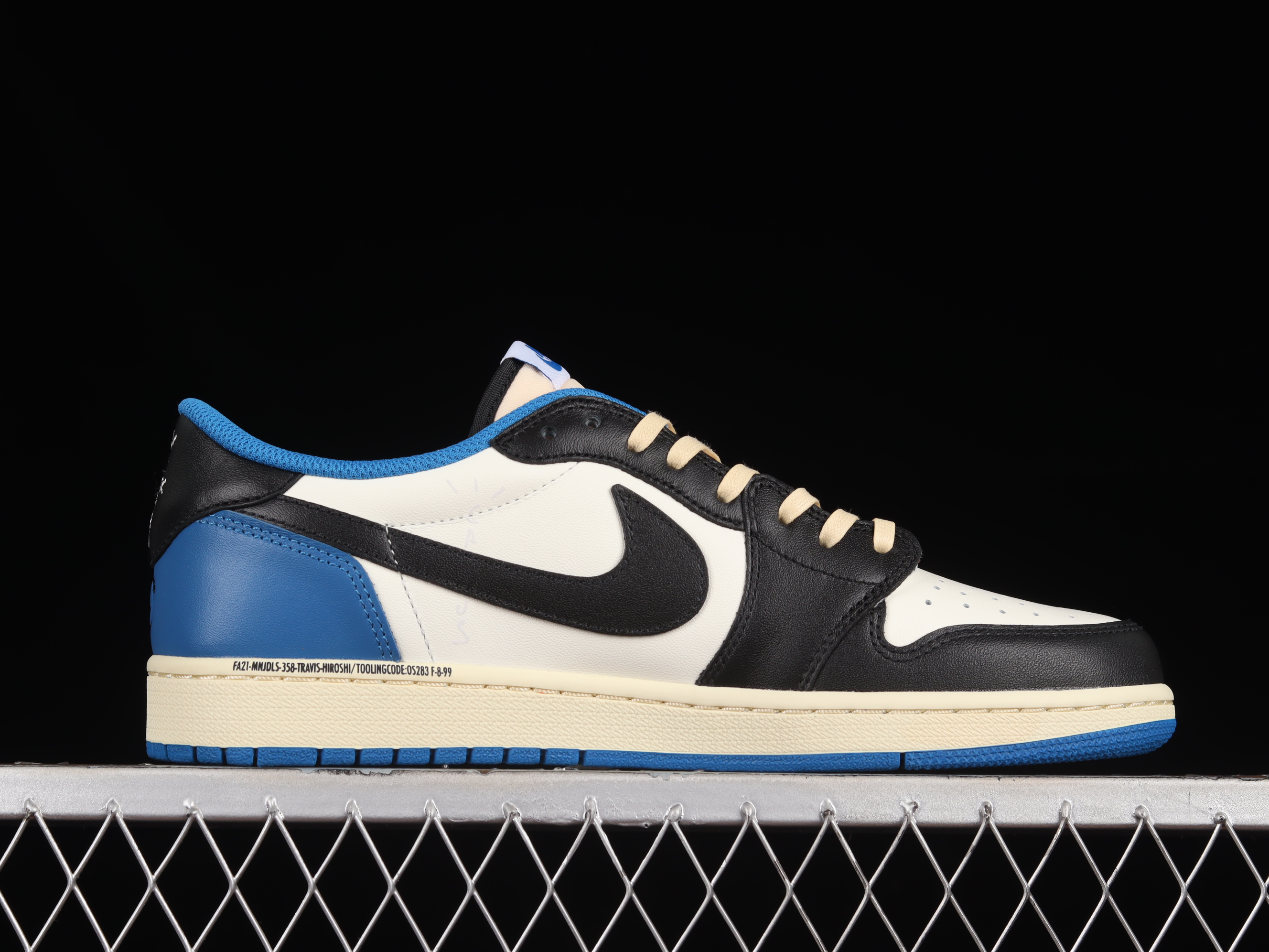 AJ1 low top