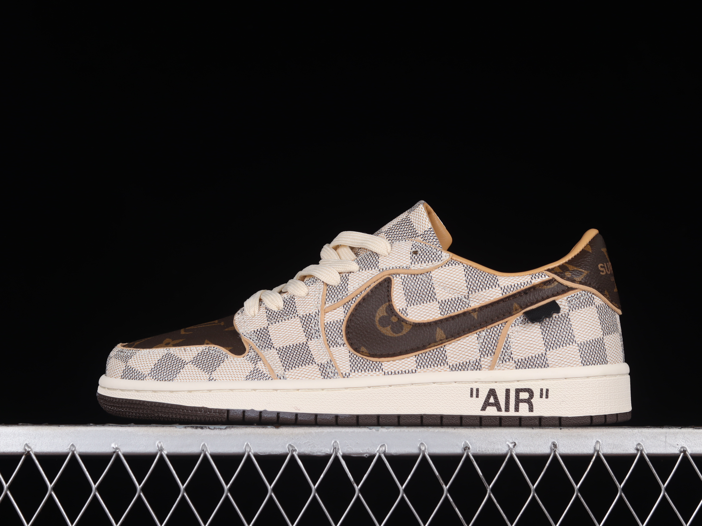 AJ1 low top