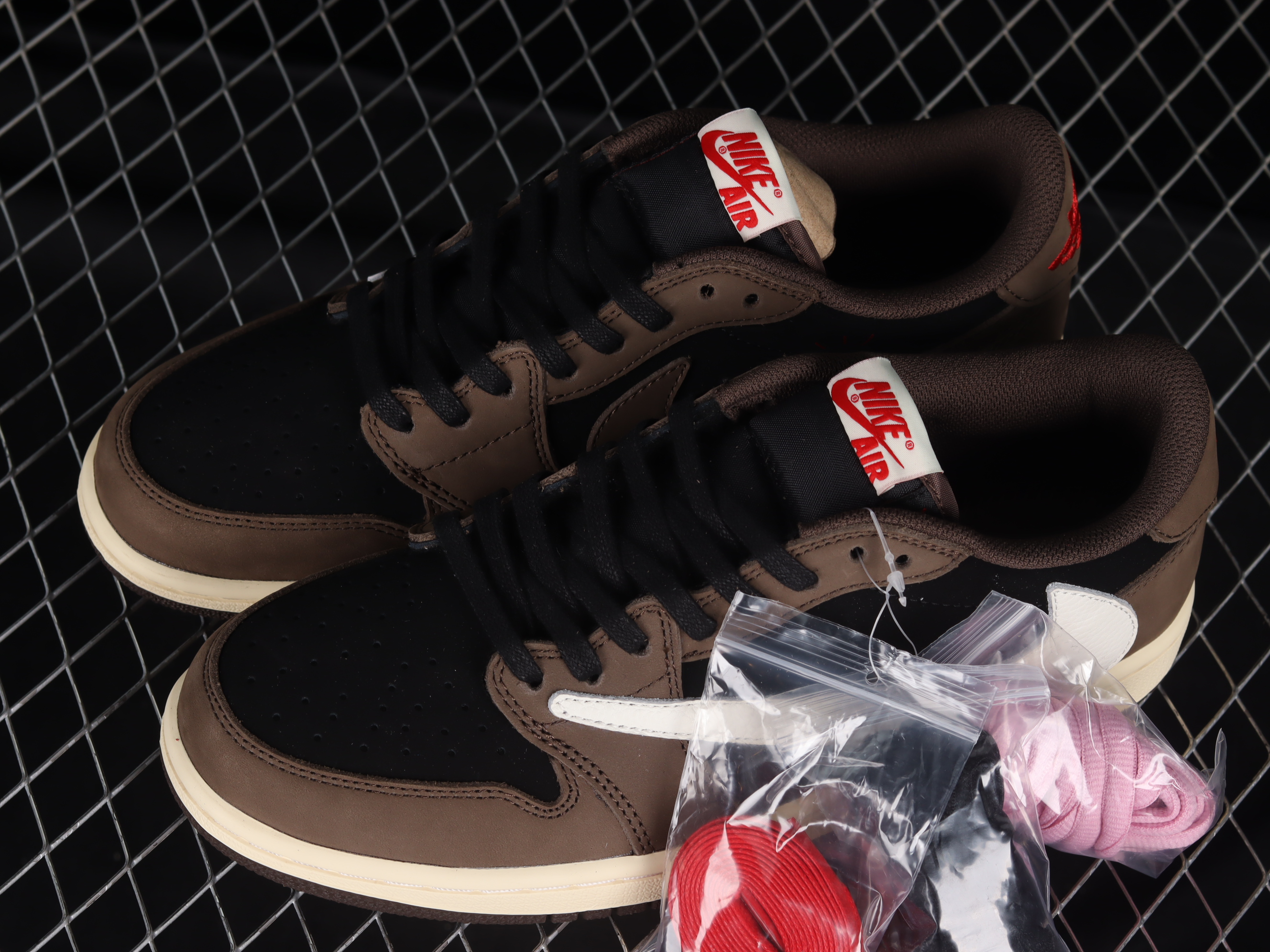 AJ1 low top