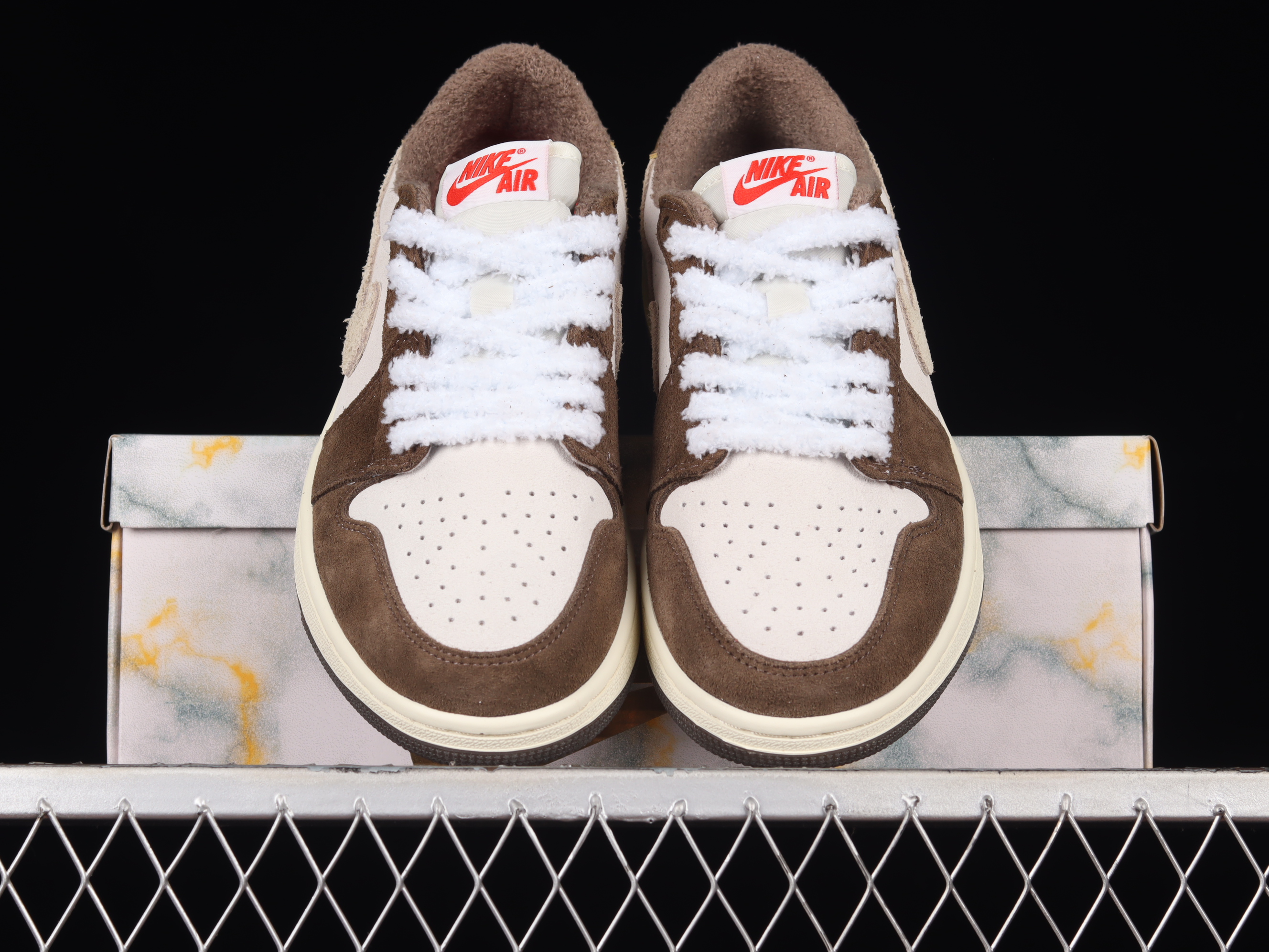 AJ1 low top