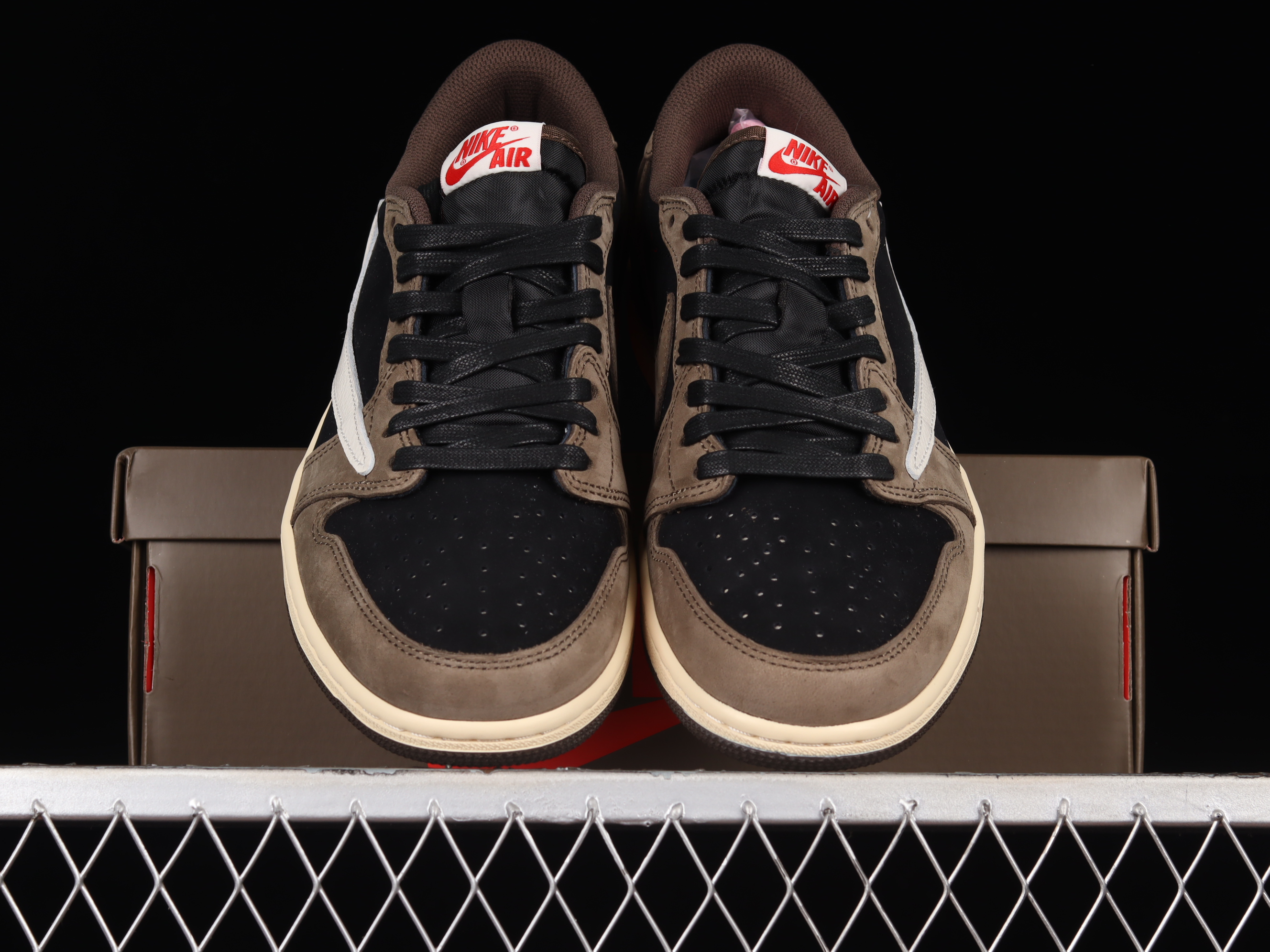AJ1 low top