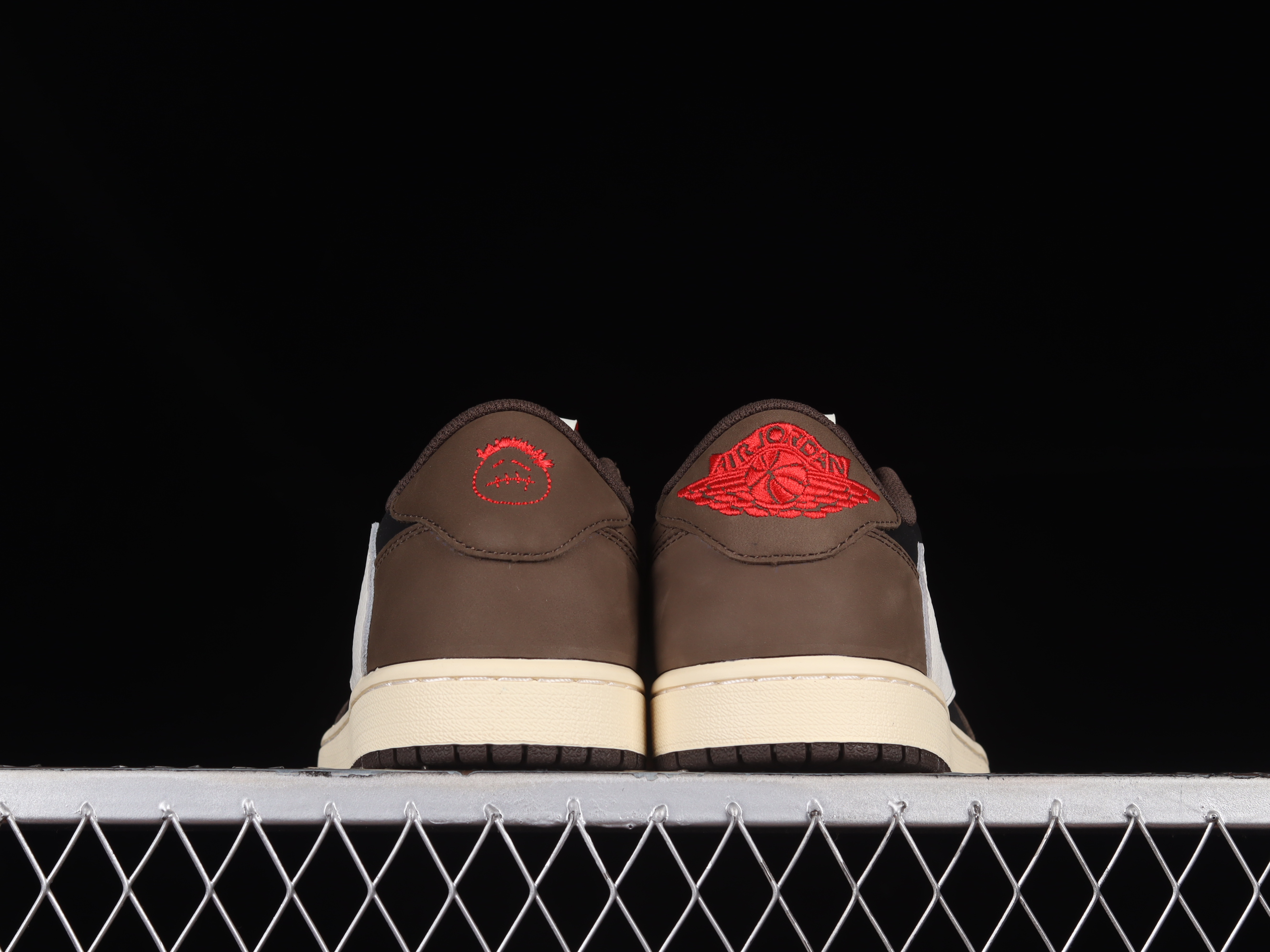 AJ1 low top
