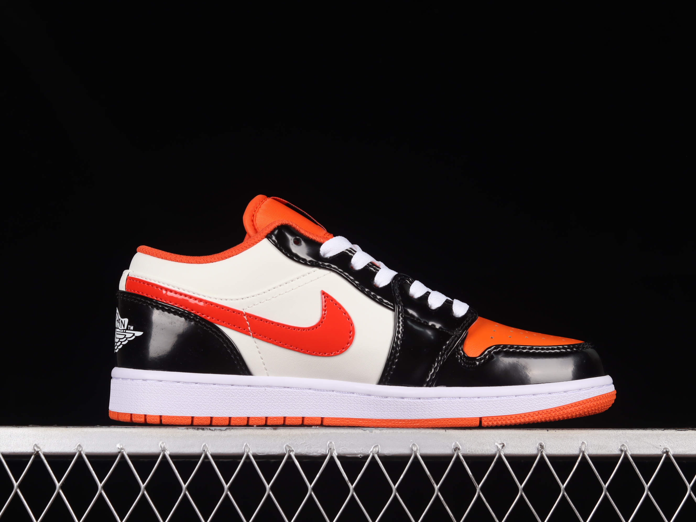 AJ1 low top
