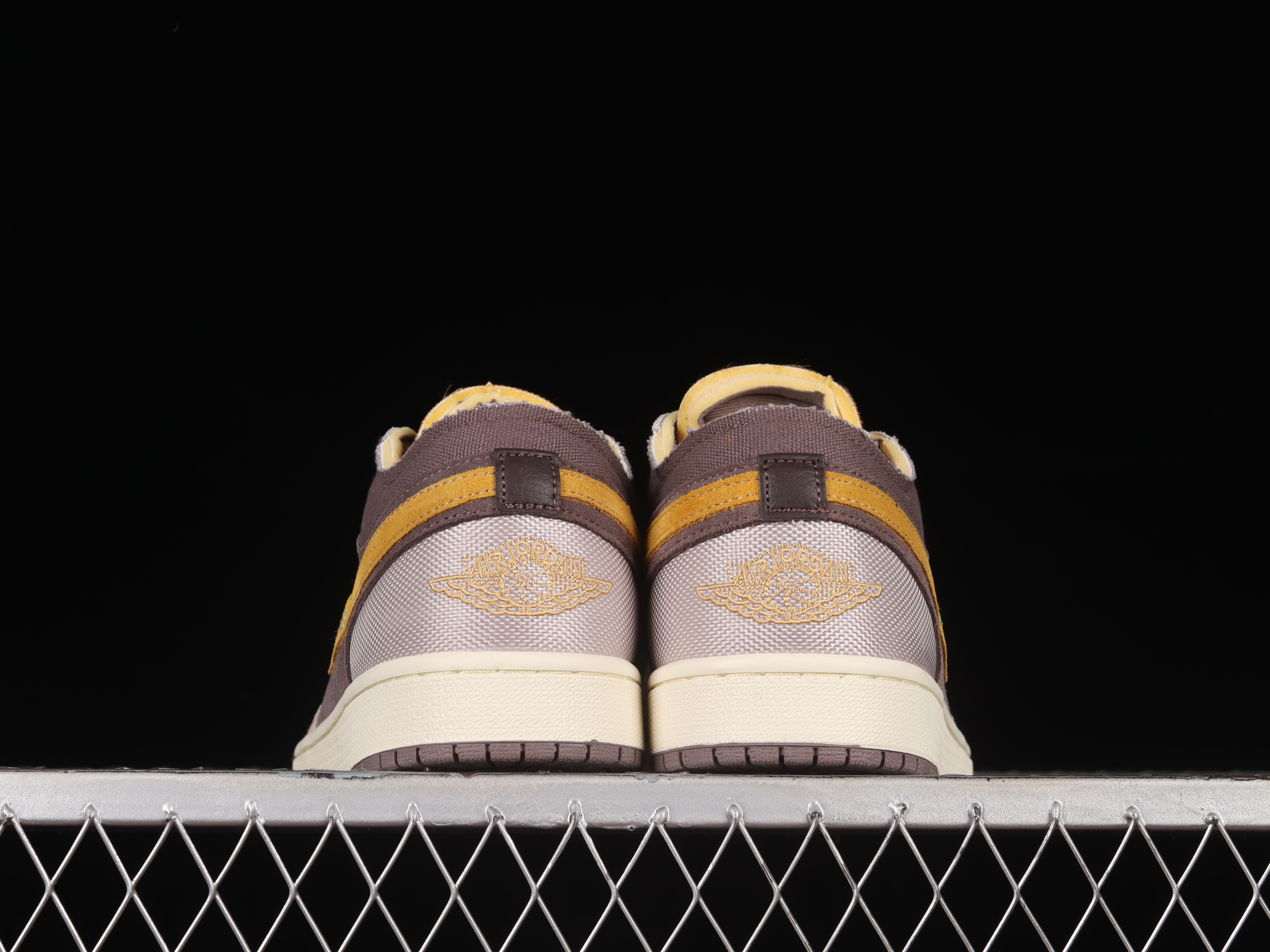 AJ1 low top
