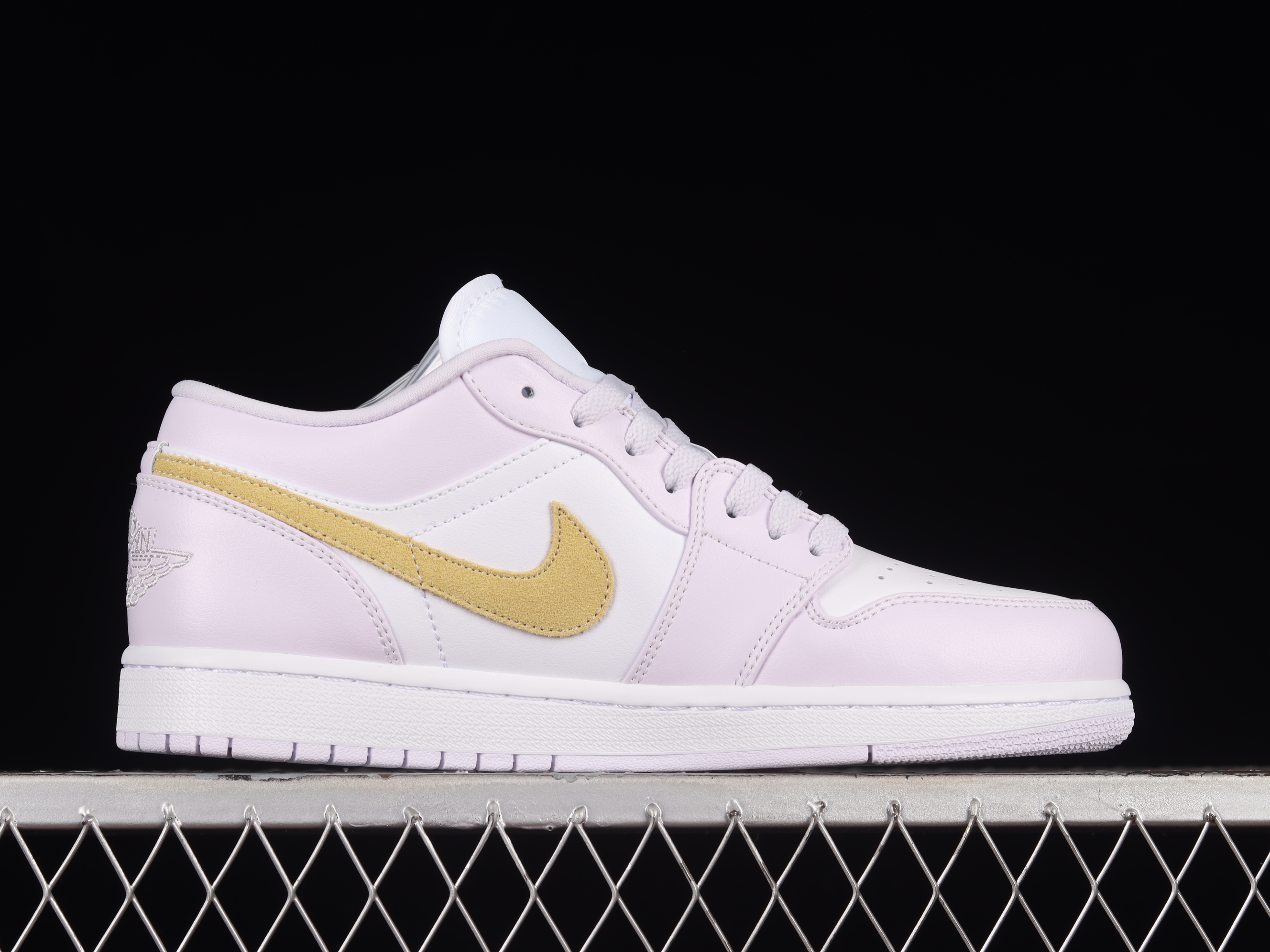 AJ1 low top