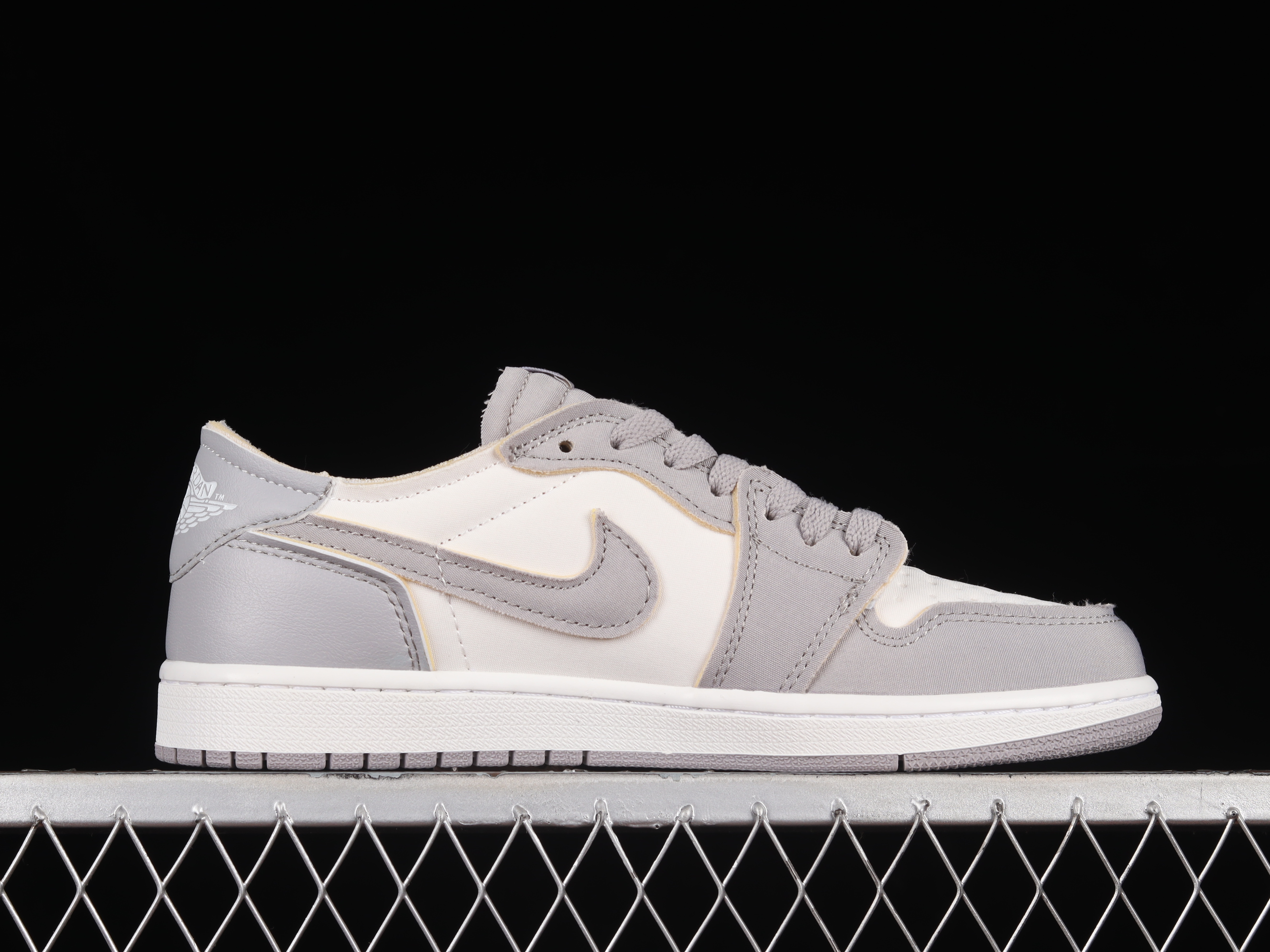 AJ1 low top