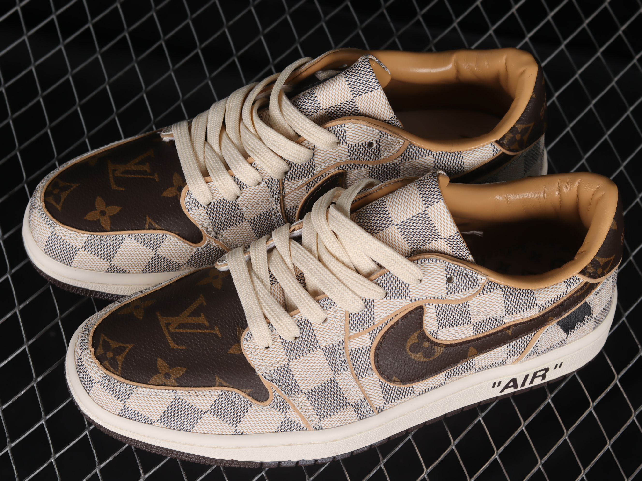 AJ1 low top