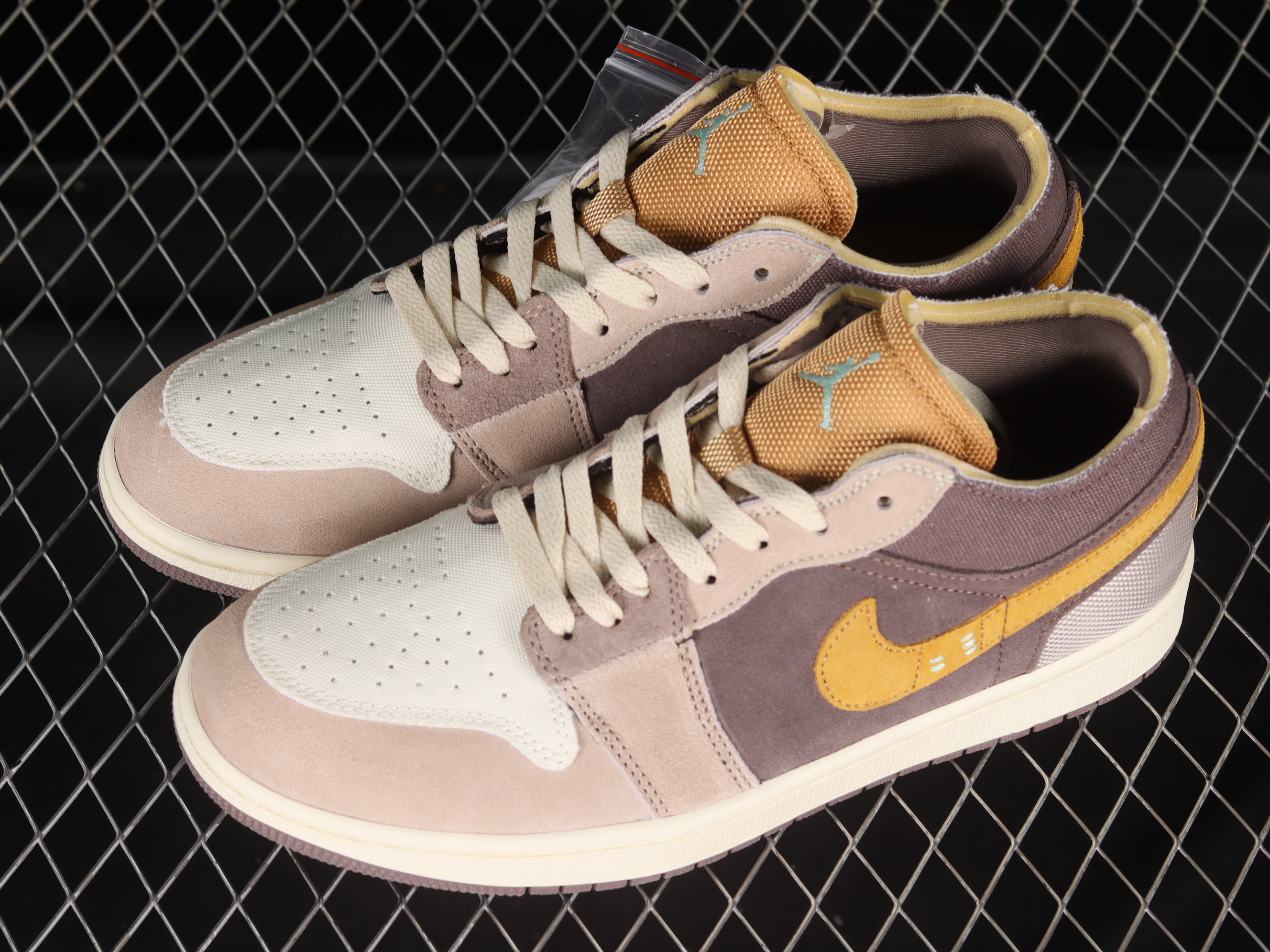 AJ1 low top
