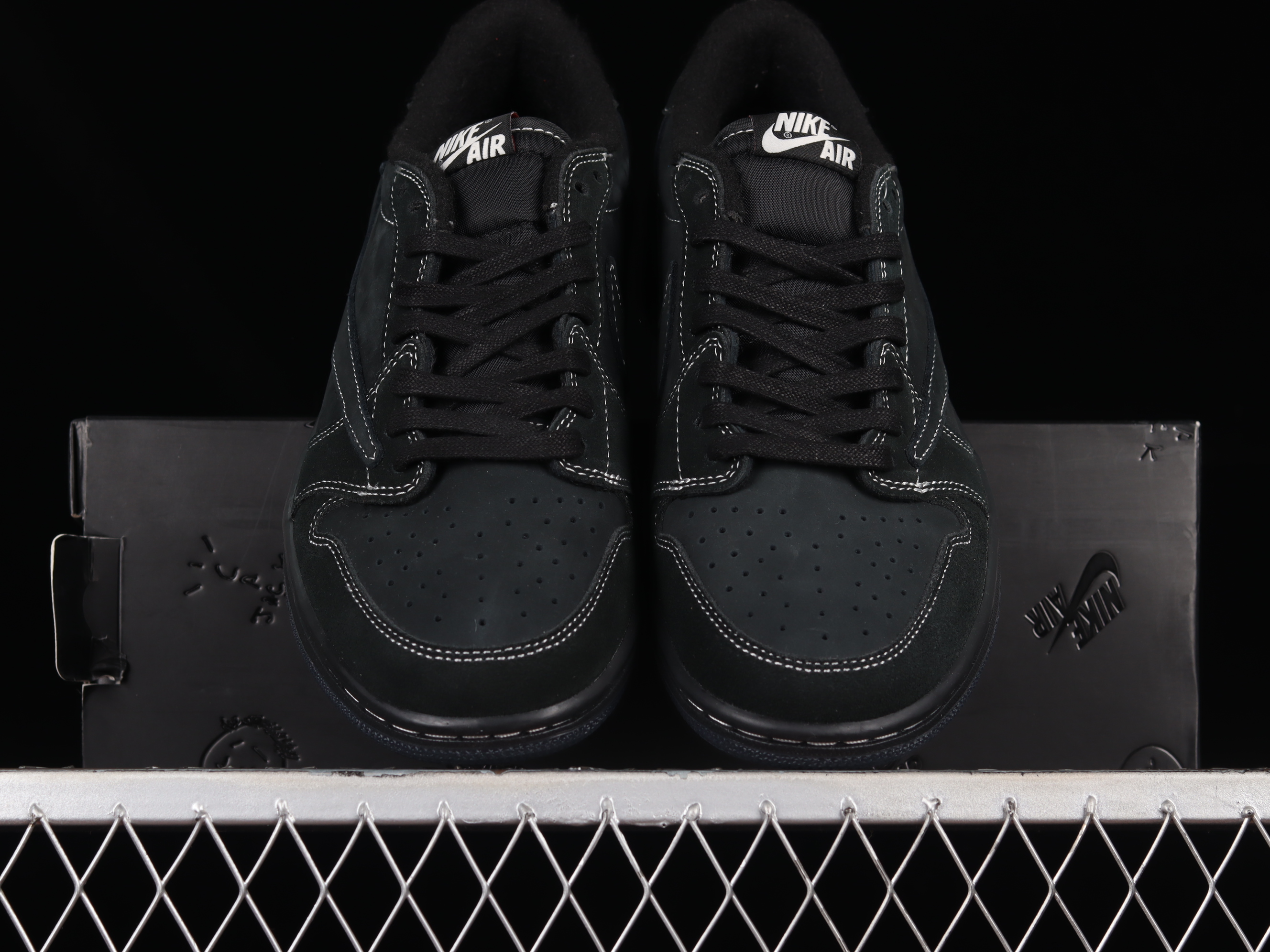 AJ1 low top