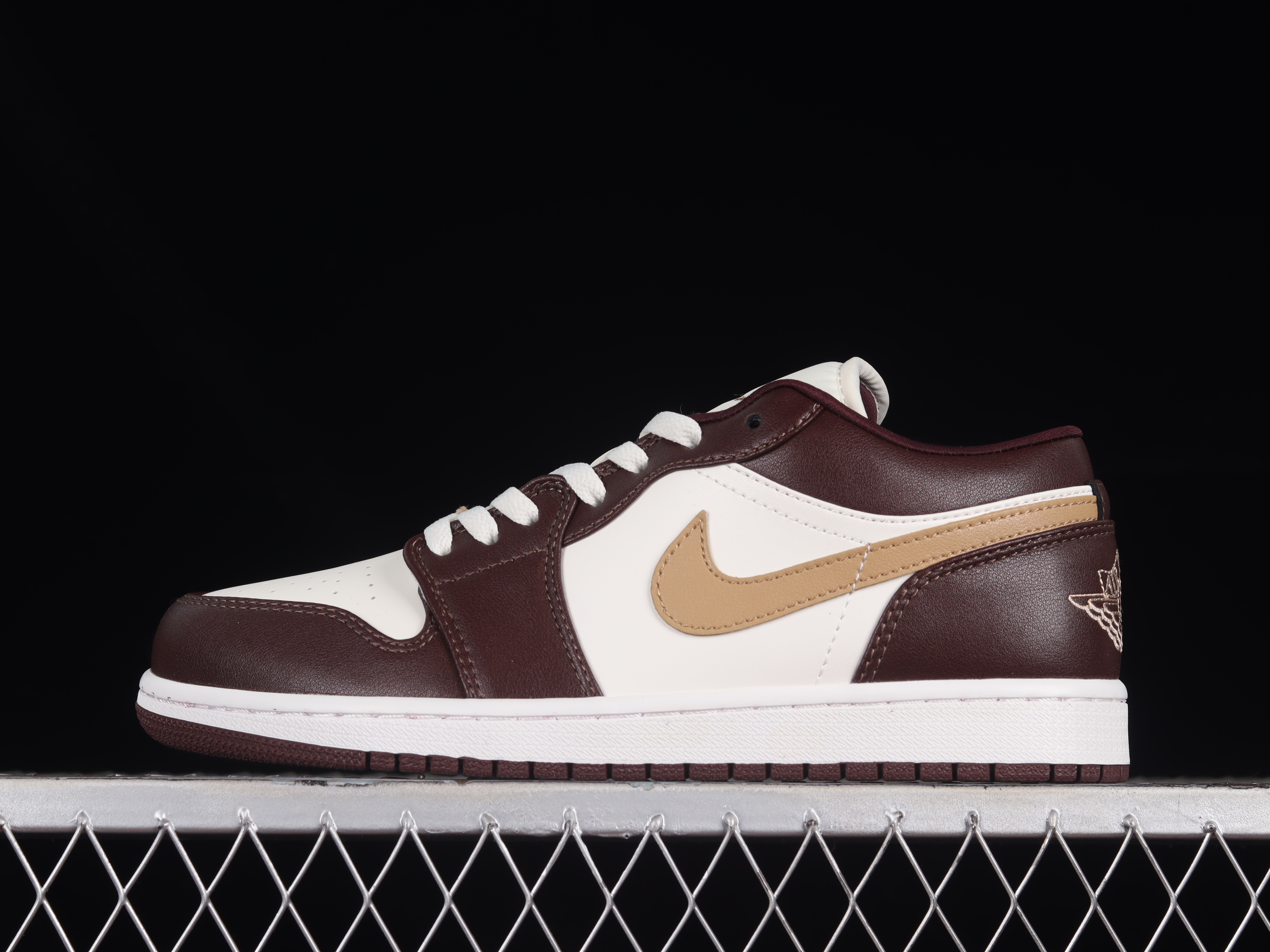 AJ1 low top
