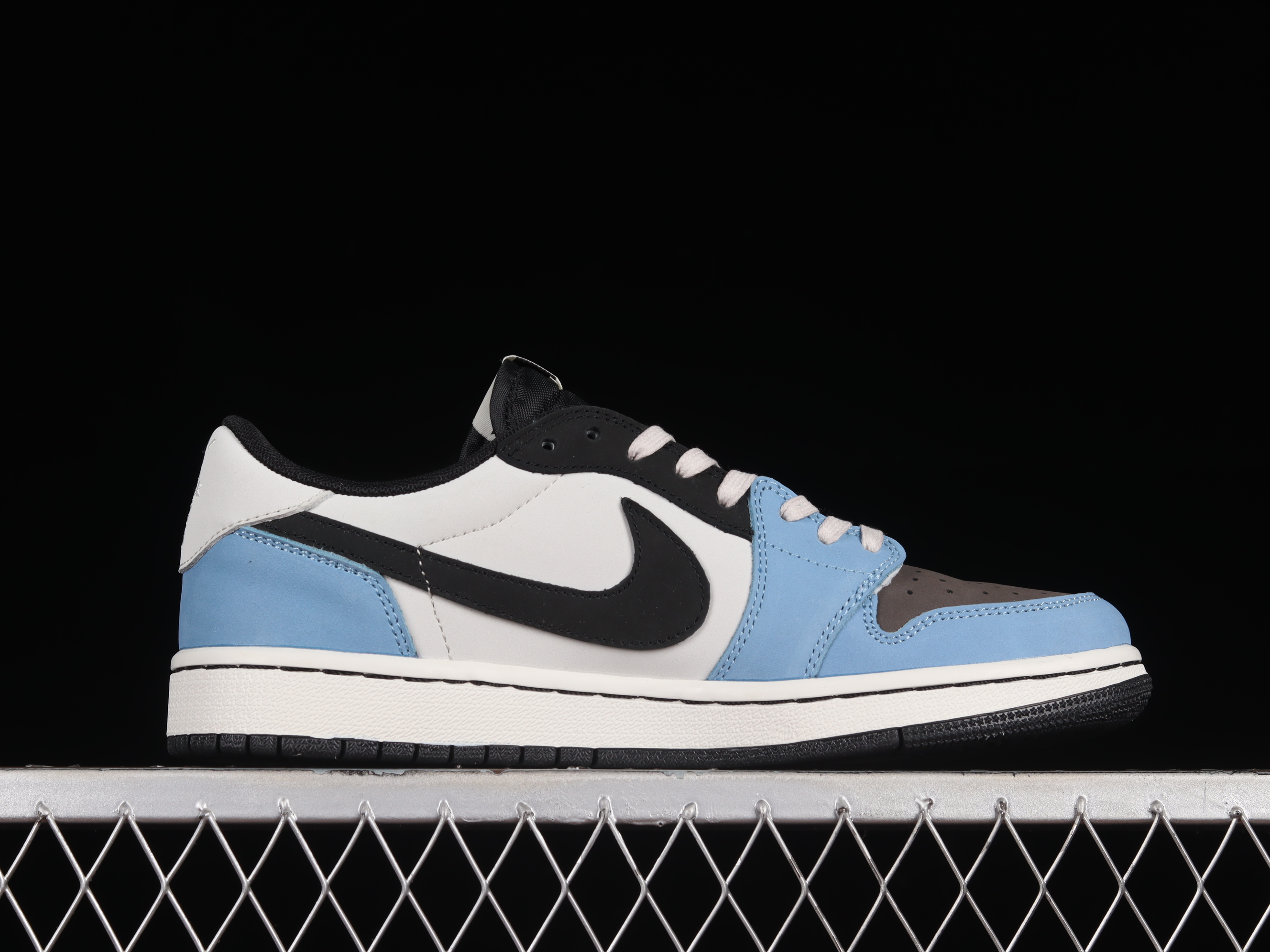 AJ1 low top