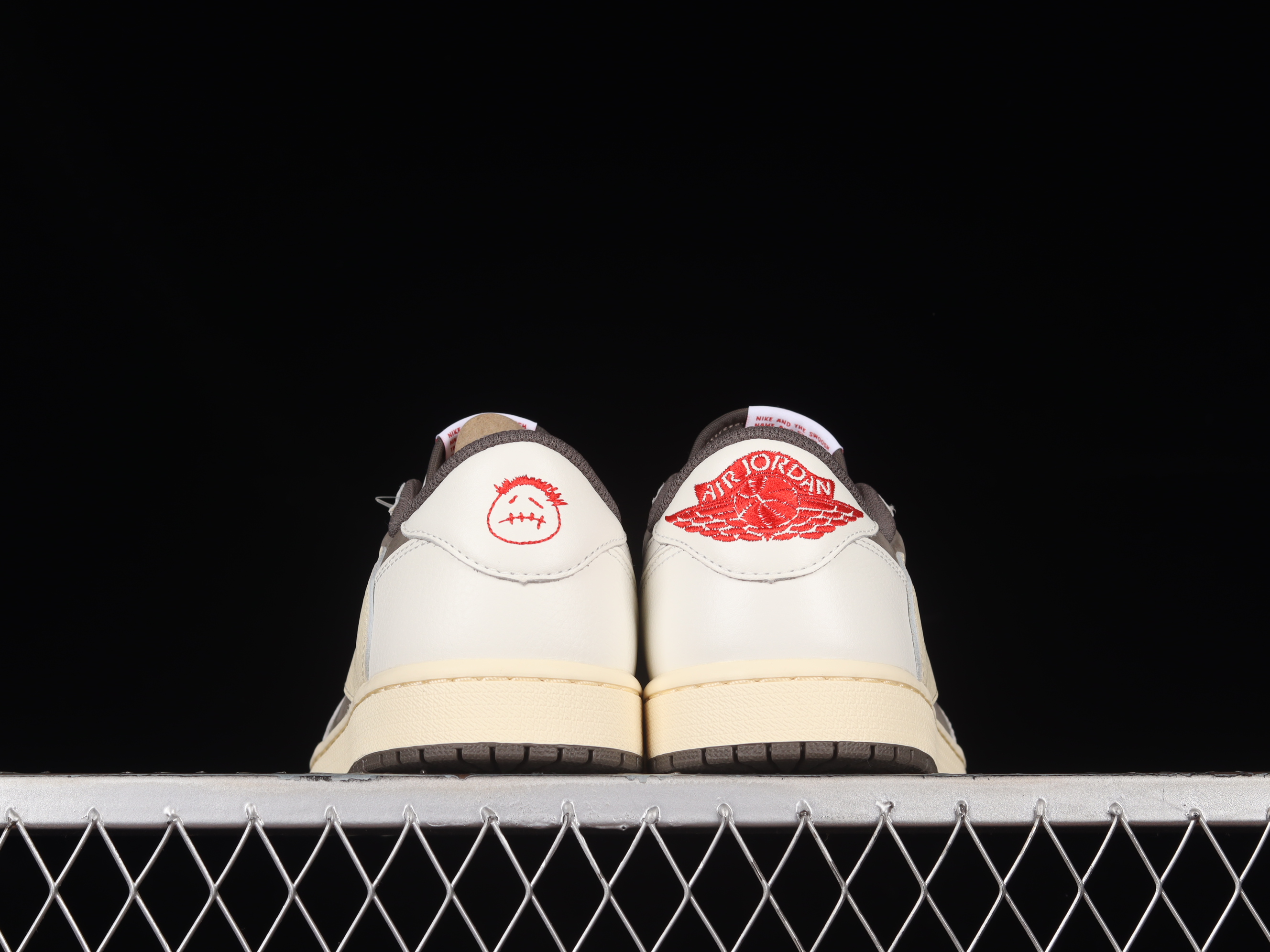 AJ1 low top