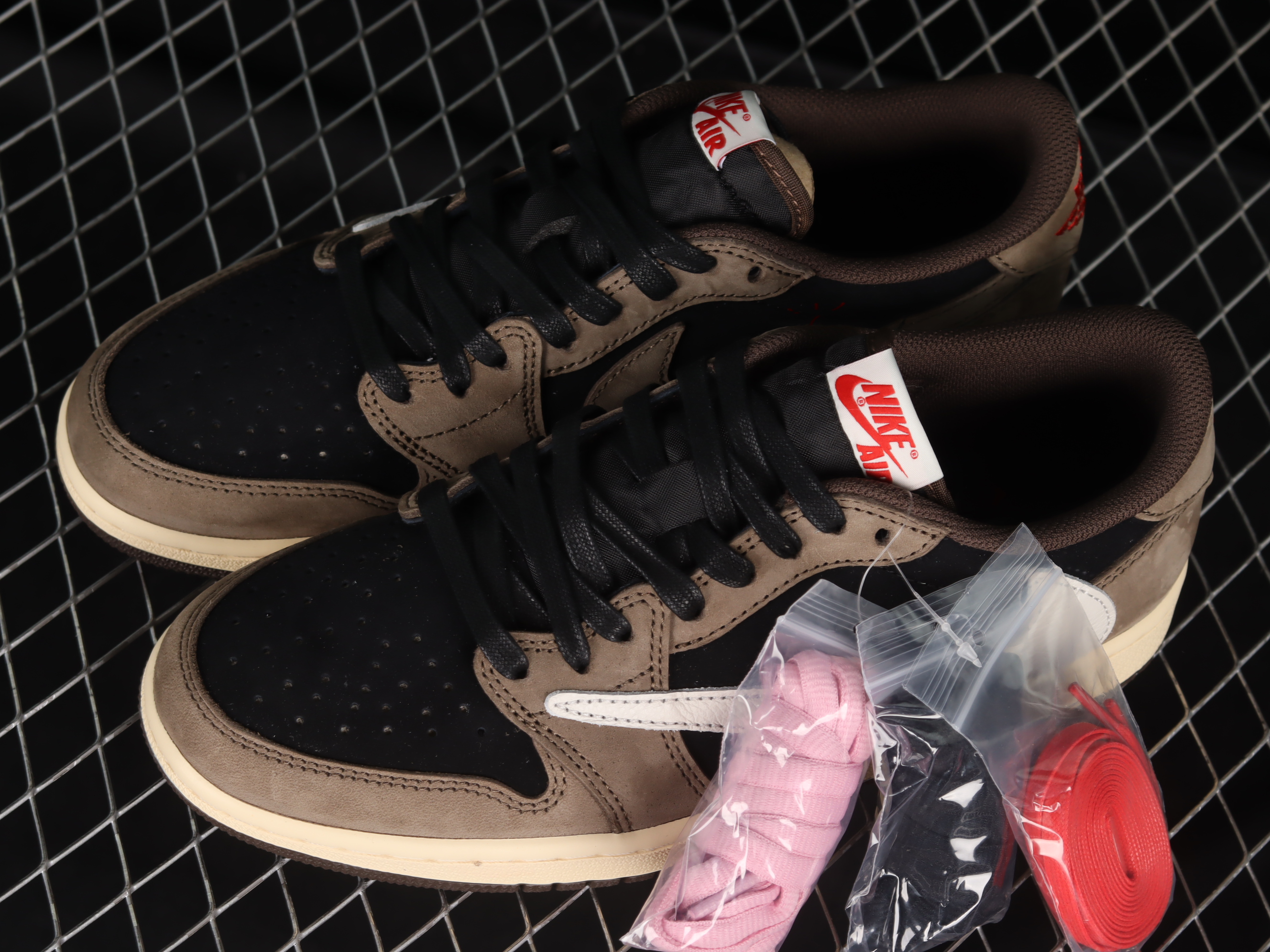 AJ1 low top