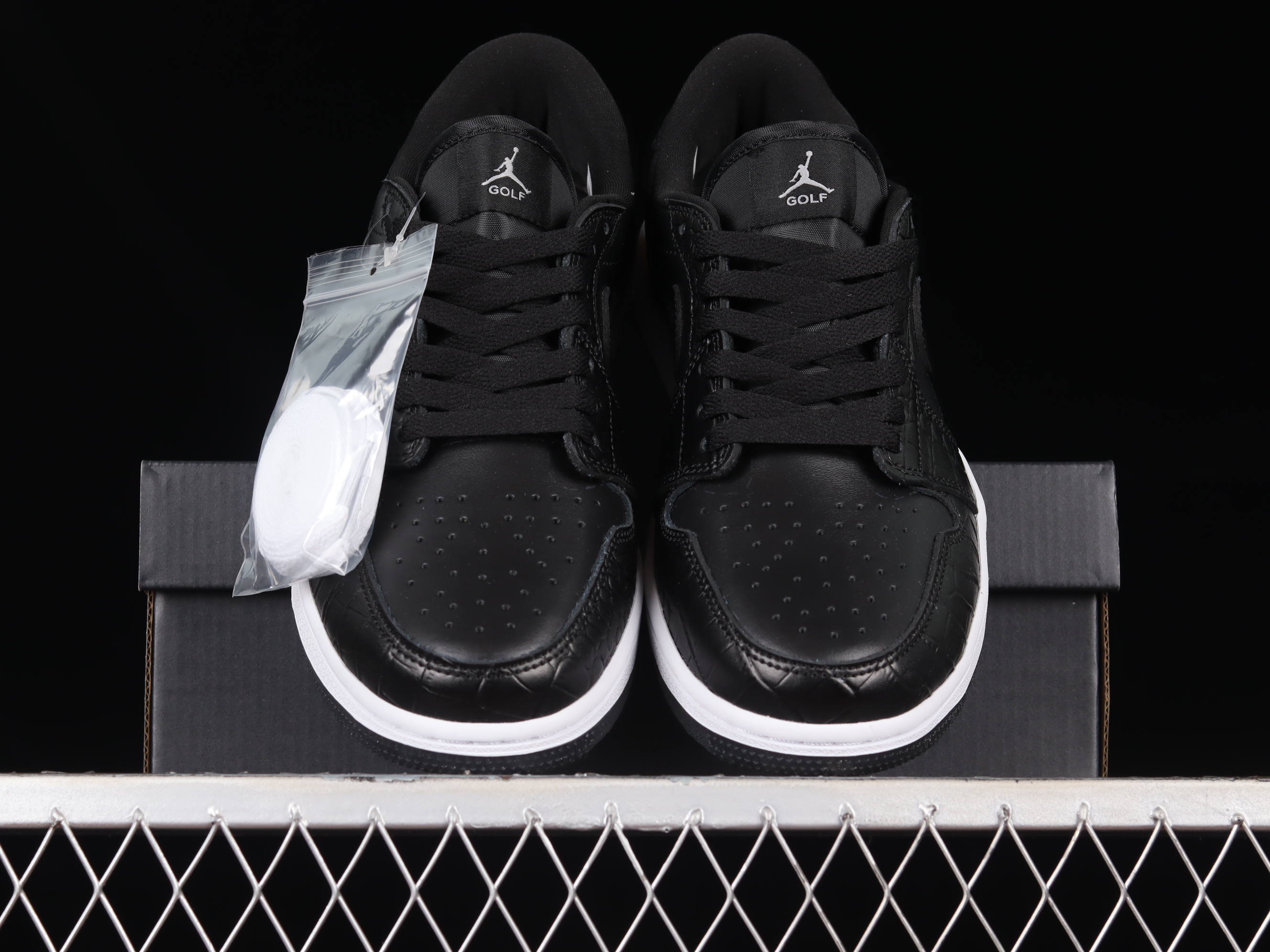 AJ1 low top